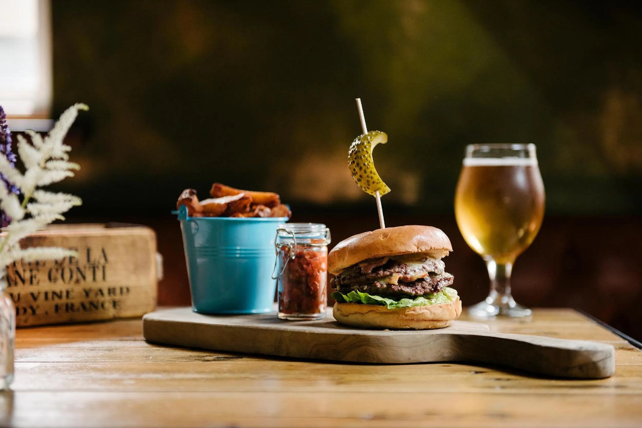 Restaurant/places to eat in Le Petit Chateau & William de Percy