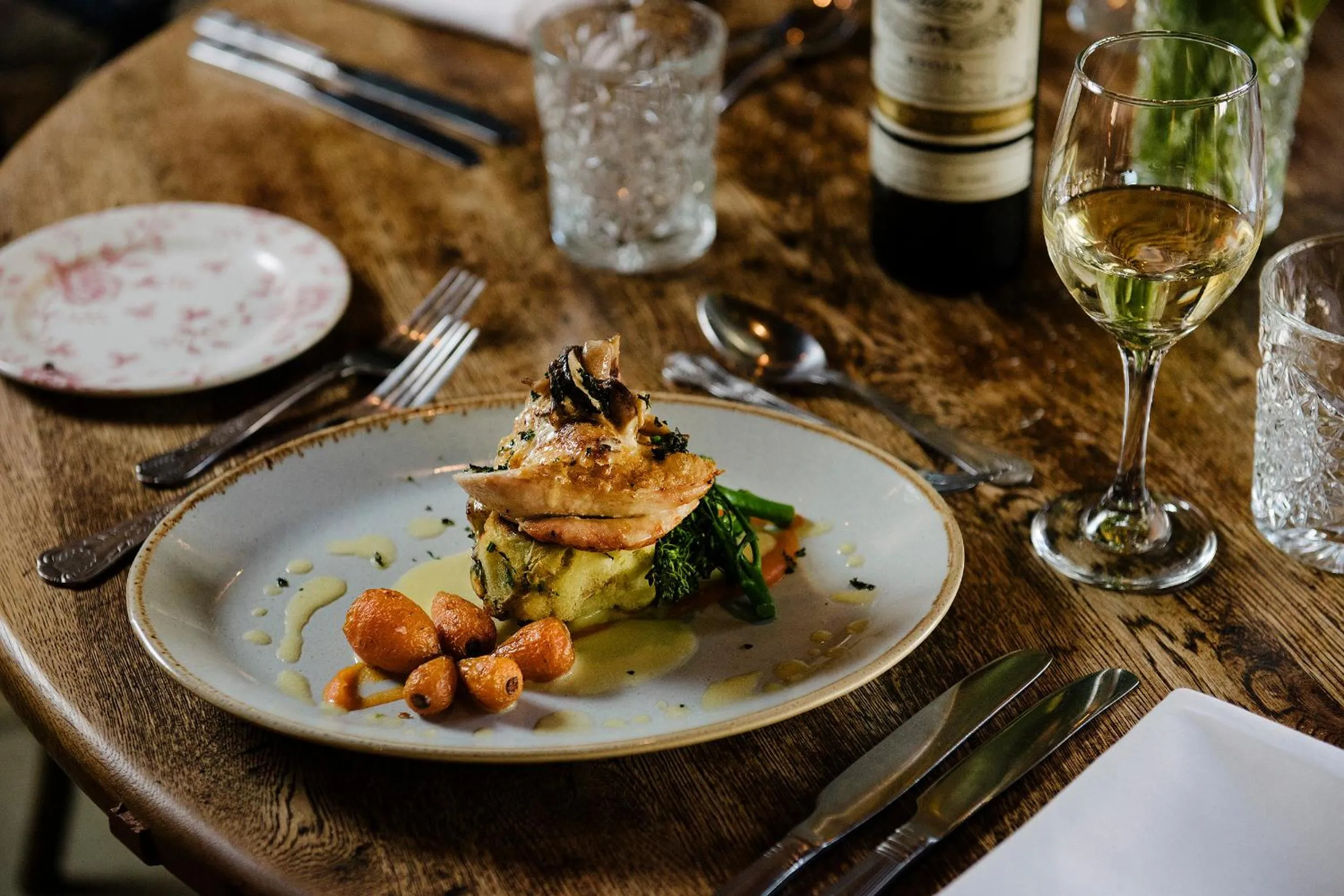 Restaurant/places to eat in Le Petit Chateau & William de Percy