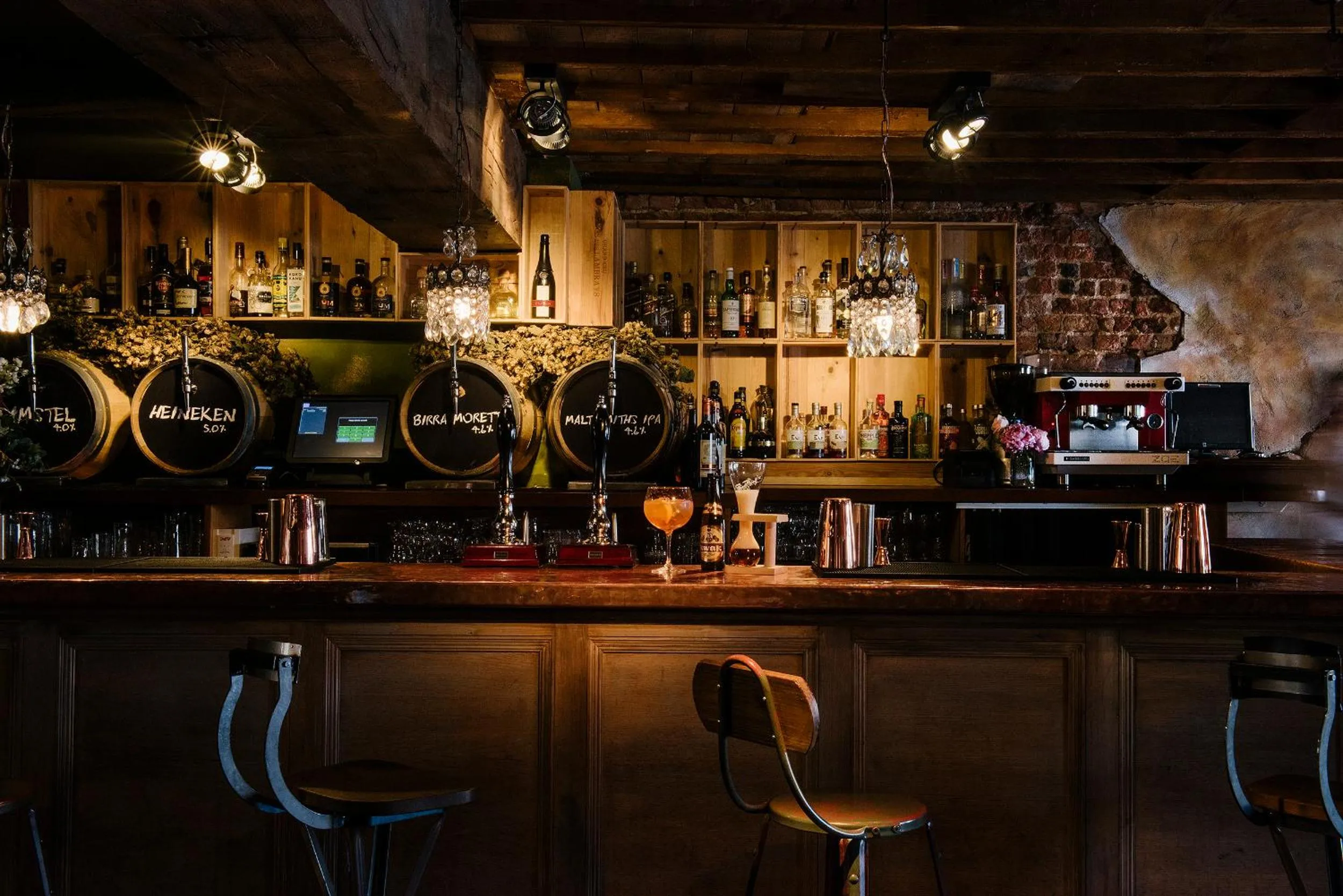 Lounge or bar in Le Petit Chateau & William de Percy