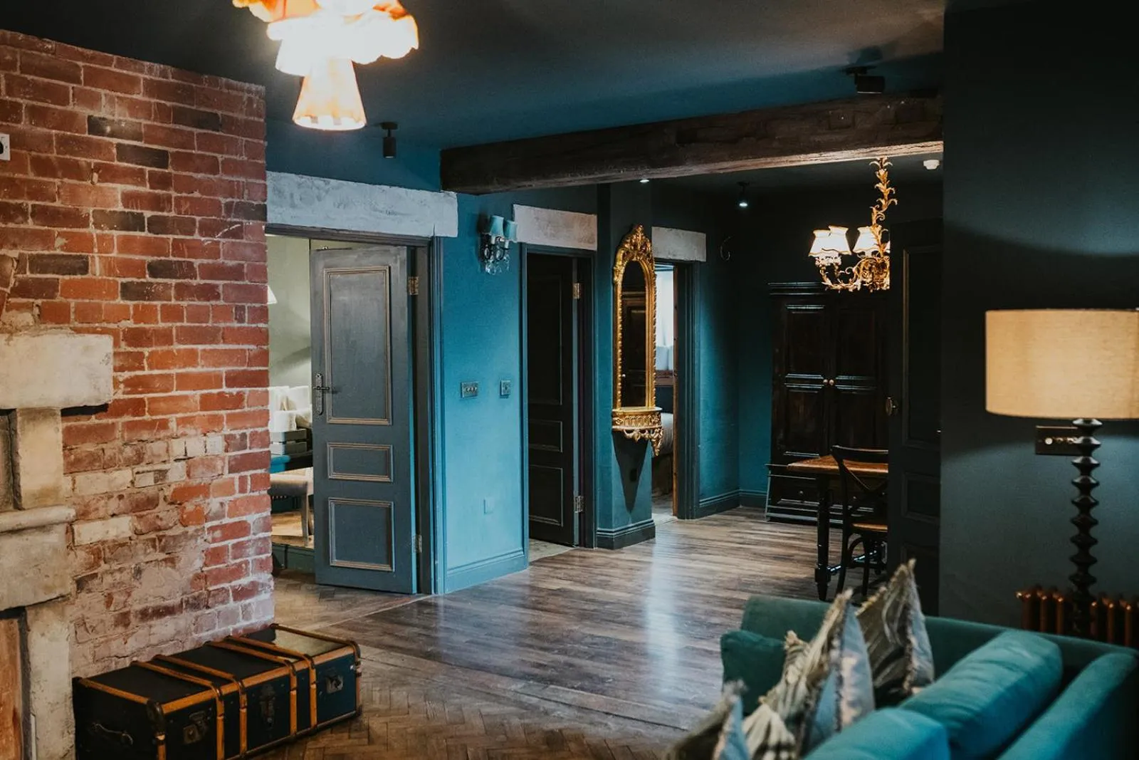 Seating area in Le Petit Chateau & William de Percy