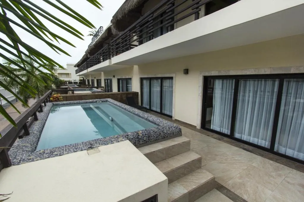 Swimming pool in Aldea Thai by Mistik Vacation Rentals