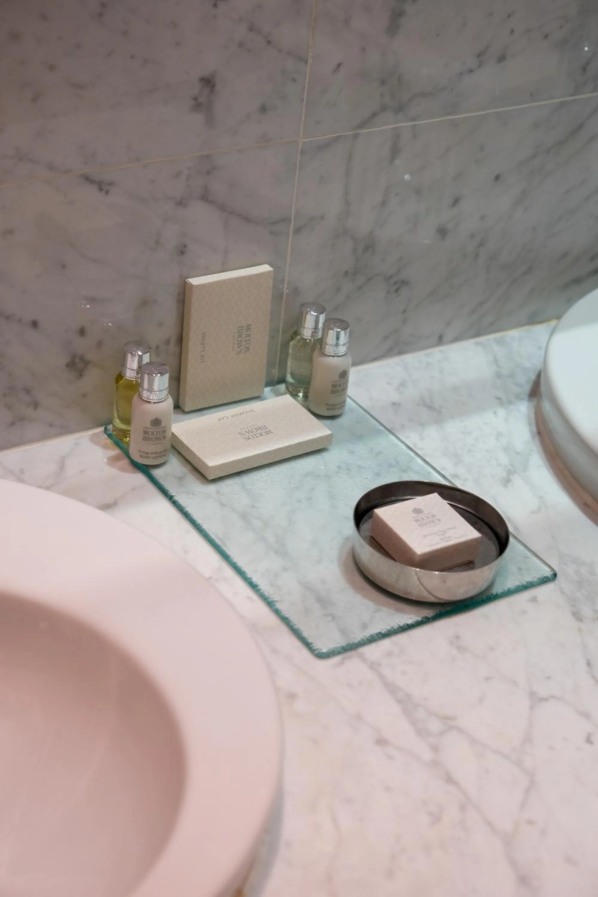 Bathroom in Tomtom Suites