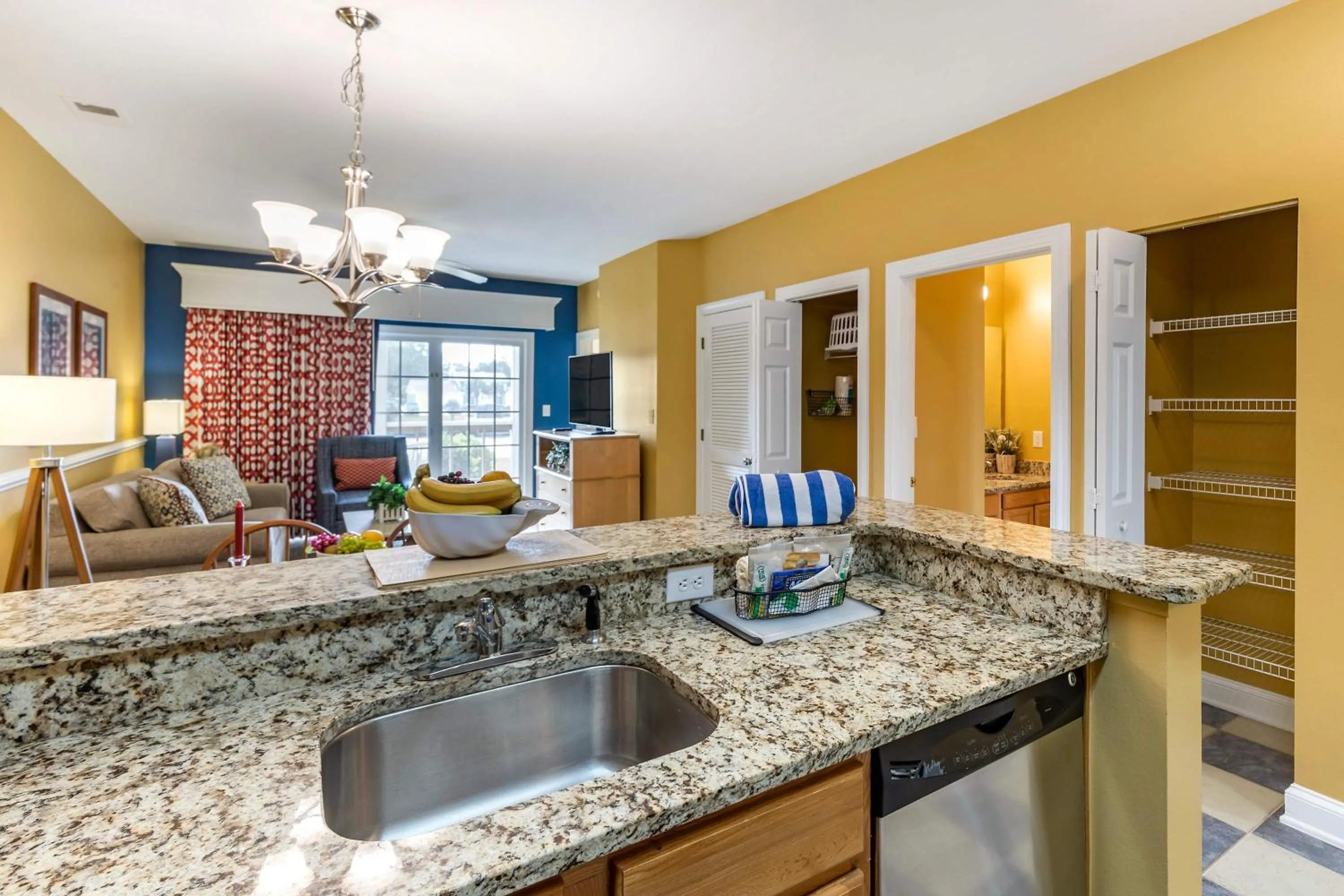 kitchen in Bluegreen Vacations Harbour Lights, an Ascend Collection Resort