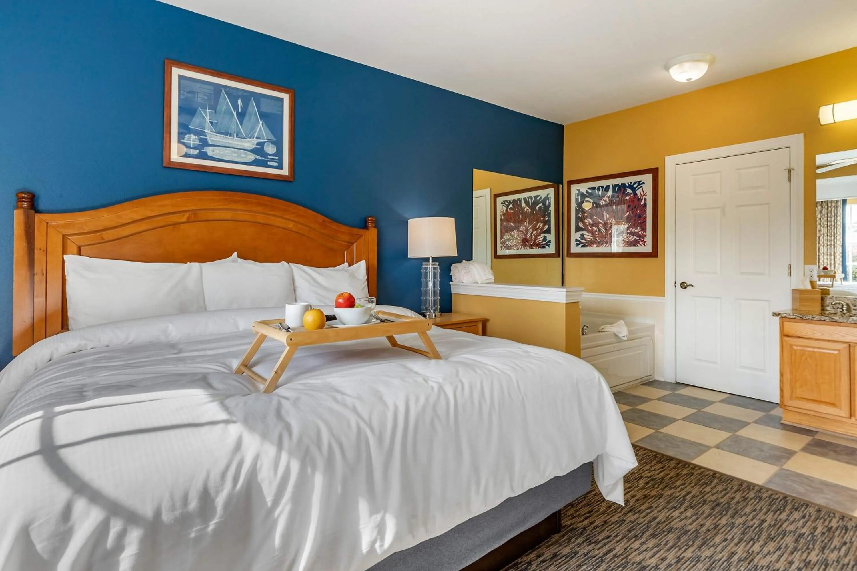 Bedroom, Bed in Bluegreen Vacations Harbour Lights, an Ascend Collection Resort