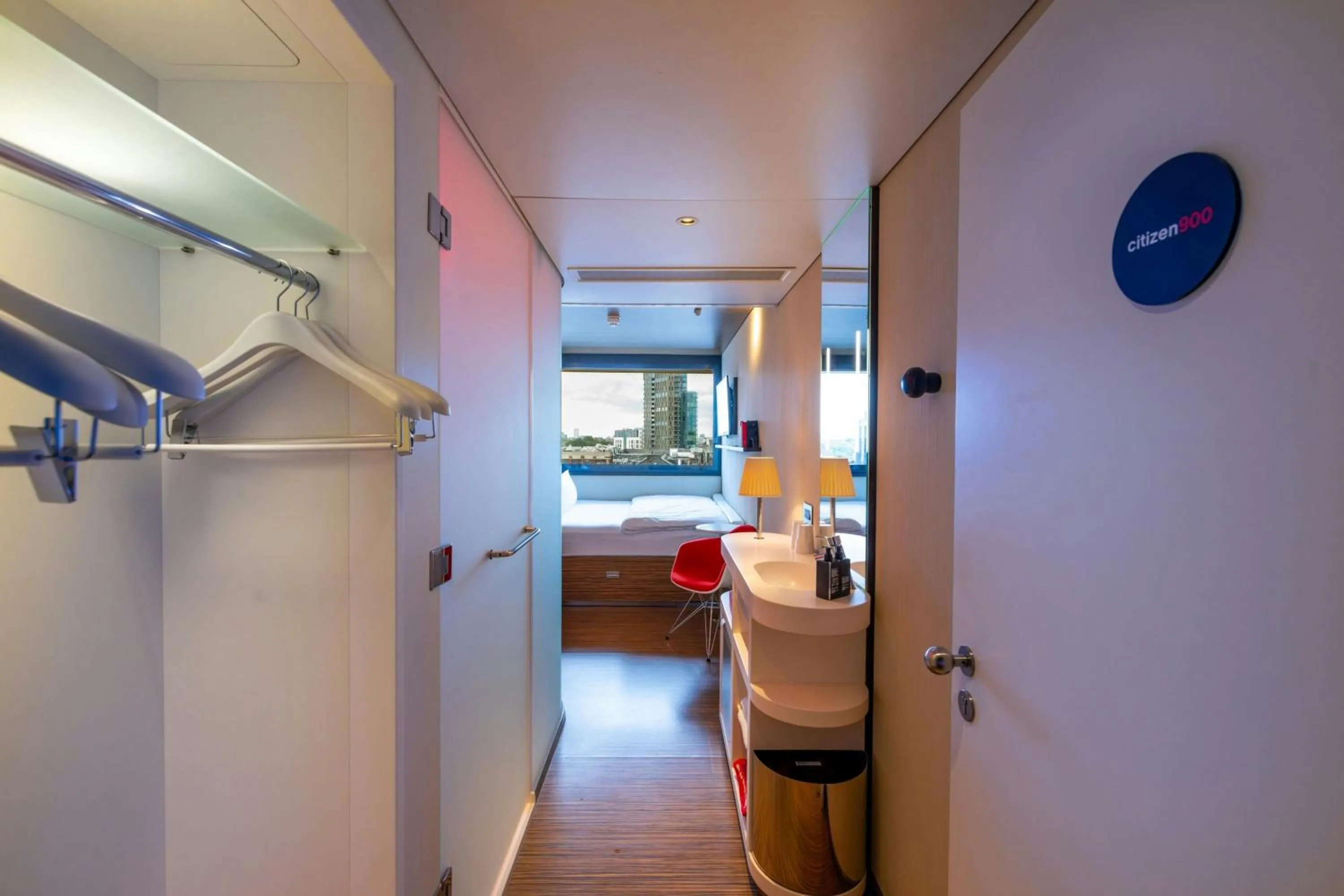 Bedroom in citizenM London Shoreditch