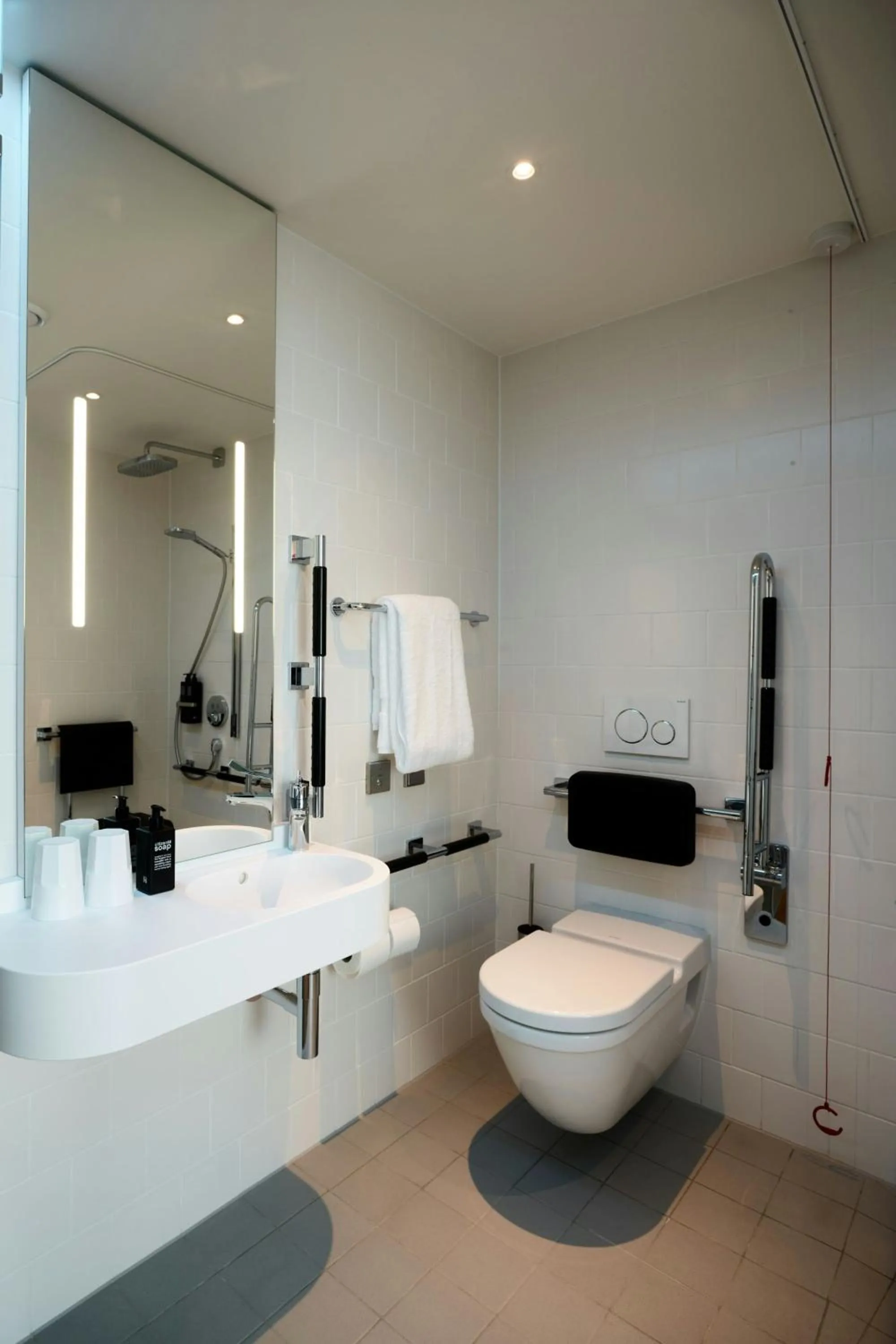 Bathroom in citizenM London Shoreditch