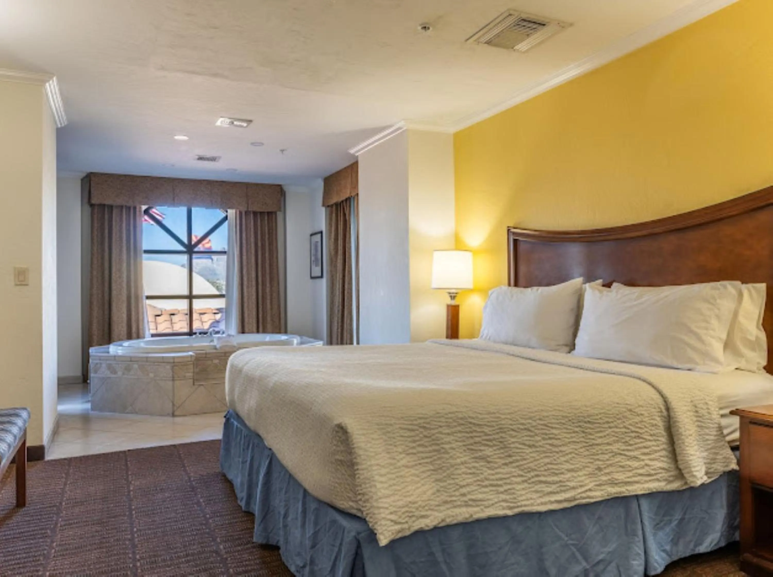 Photo of the whole room, Bed in Holiday Inn Express Hotel & Suites Tucson Mall by IHG