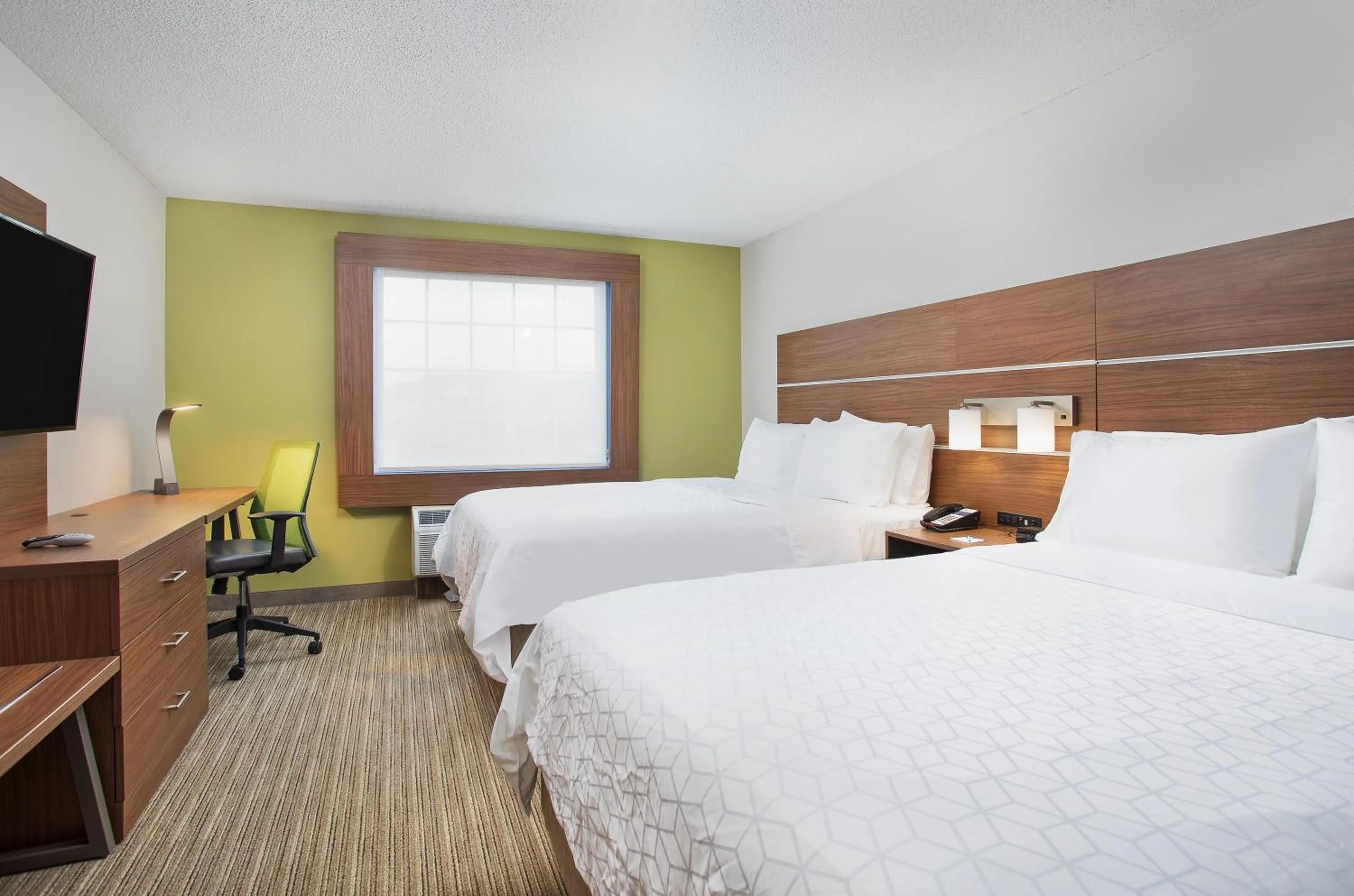 Bedroom, Bed in Holiday Inn Express & Suites Alcoa Knoxville Airport by IHG