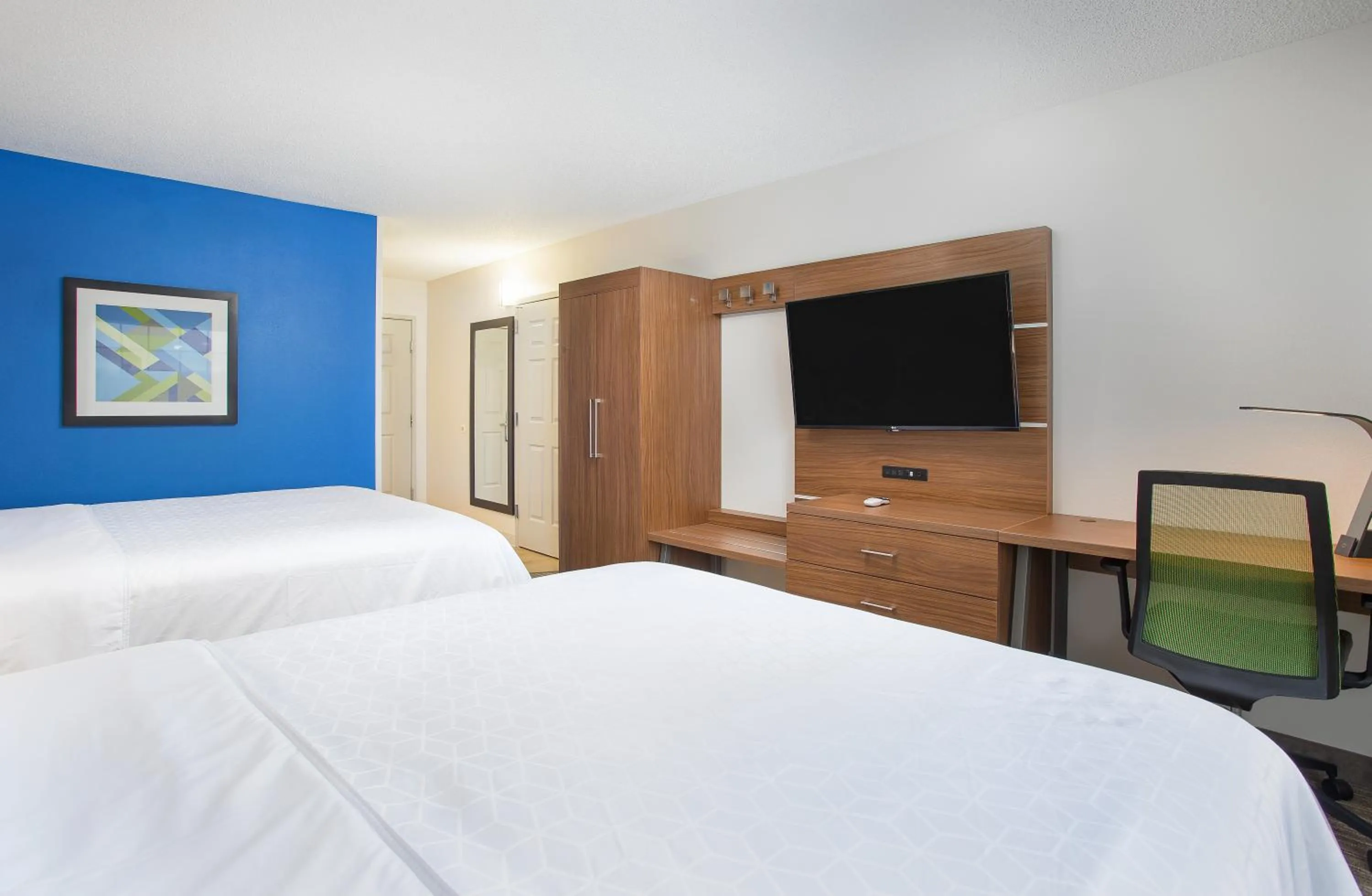 Bedroom, Bed in Holiday Inn Express & Suites Alcoa Knoxville Airport by IHG