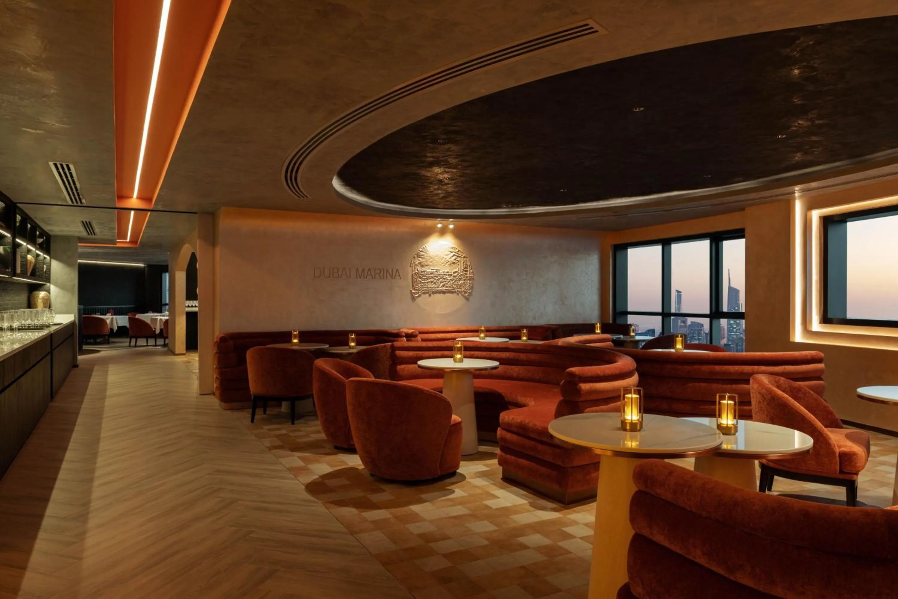 Lounge or bar in Dubai Marriott Harbour Hotel And Suites