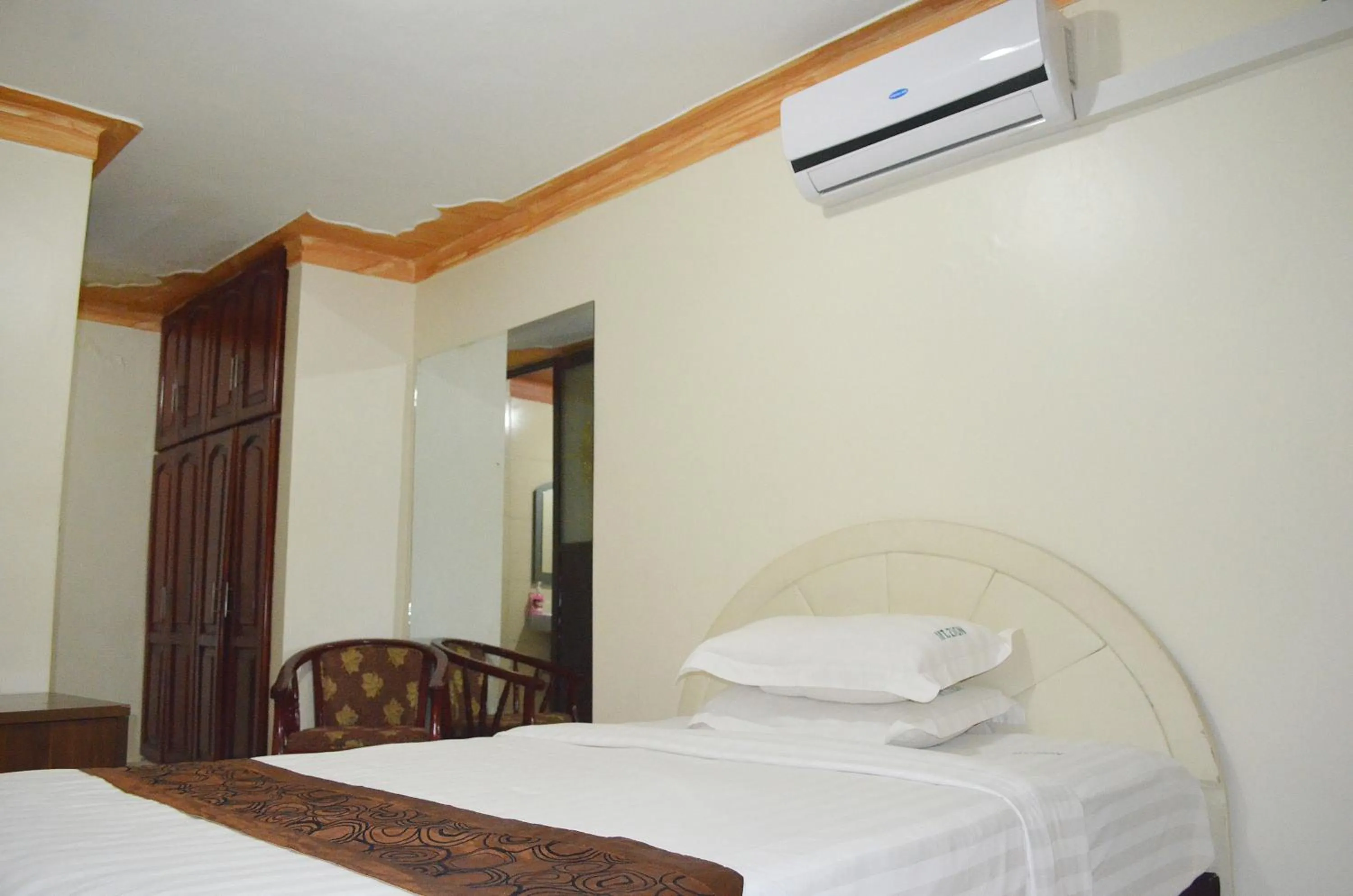 Bed in Mt. Zion Hotel Annex