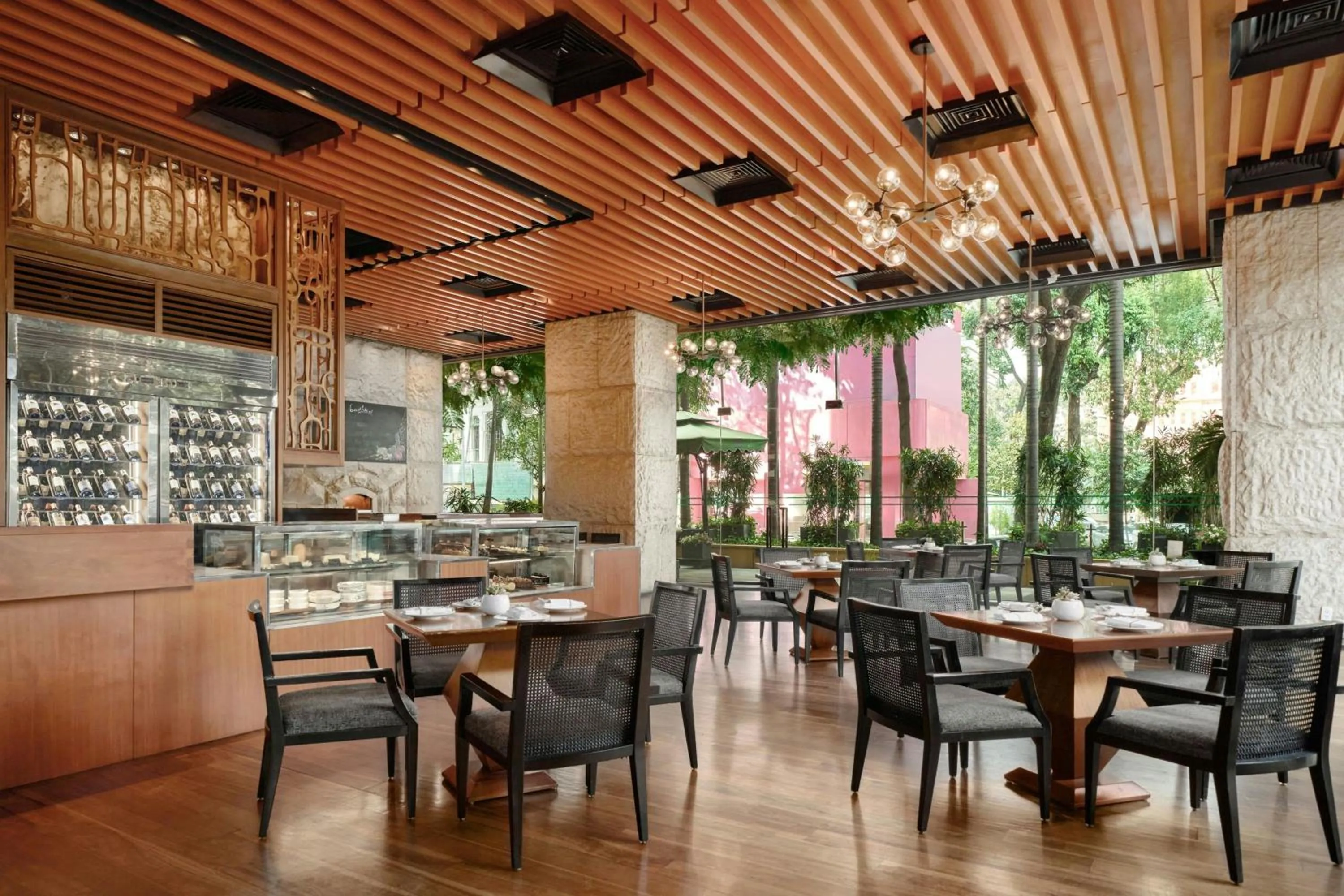 Restaurant/places to eat in JW Marriott Hotel & Suites Saigon, The Apartments