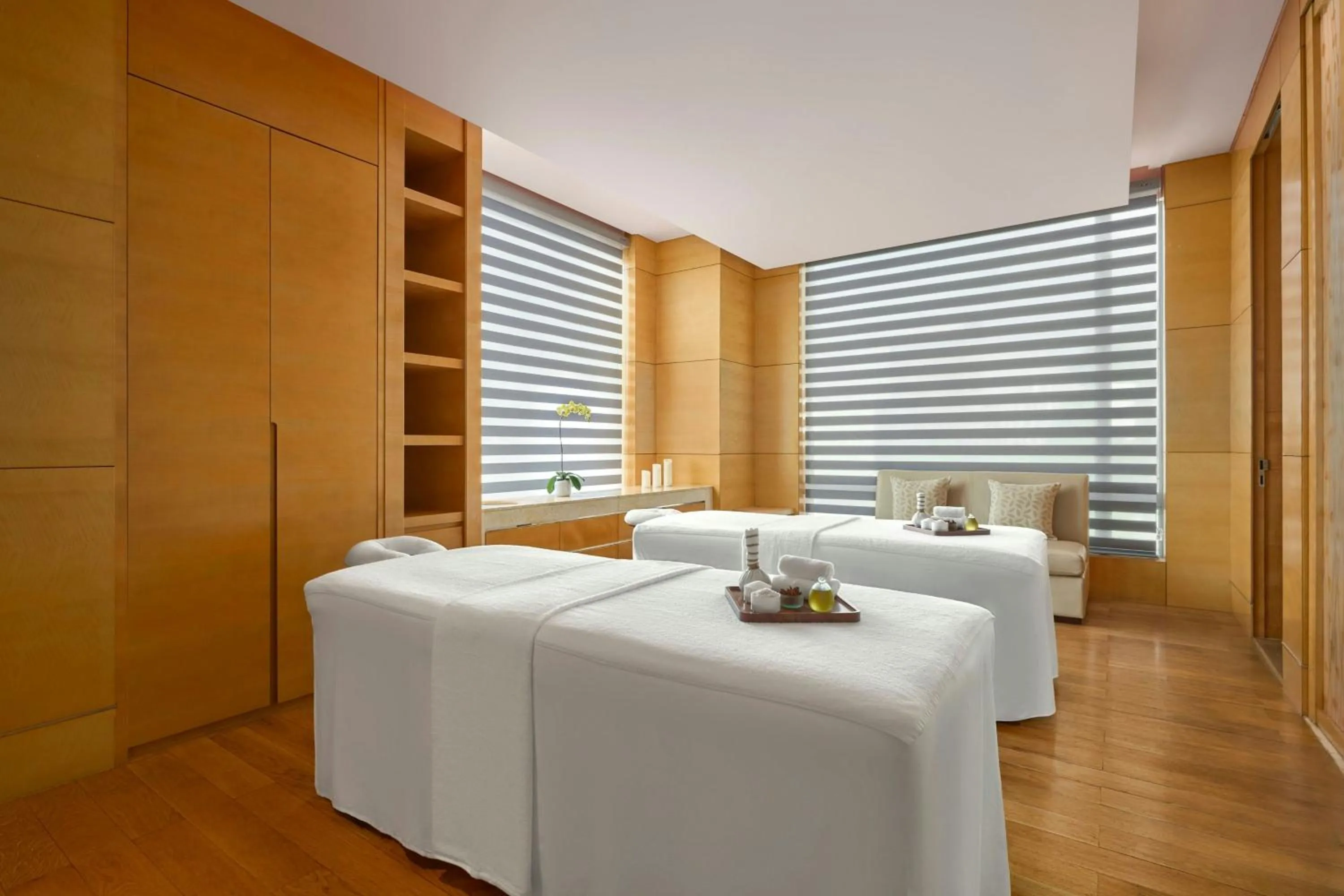 Spa and wellness centre/facilities, Bed in JW Marriott Hotel & Suites Saigon, The Apartments
