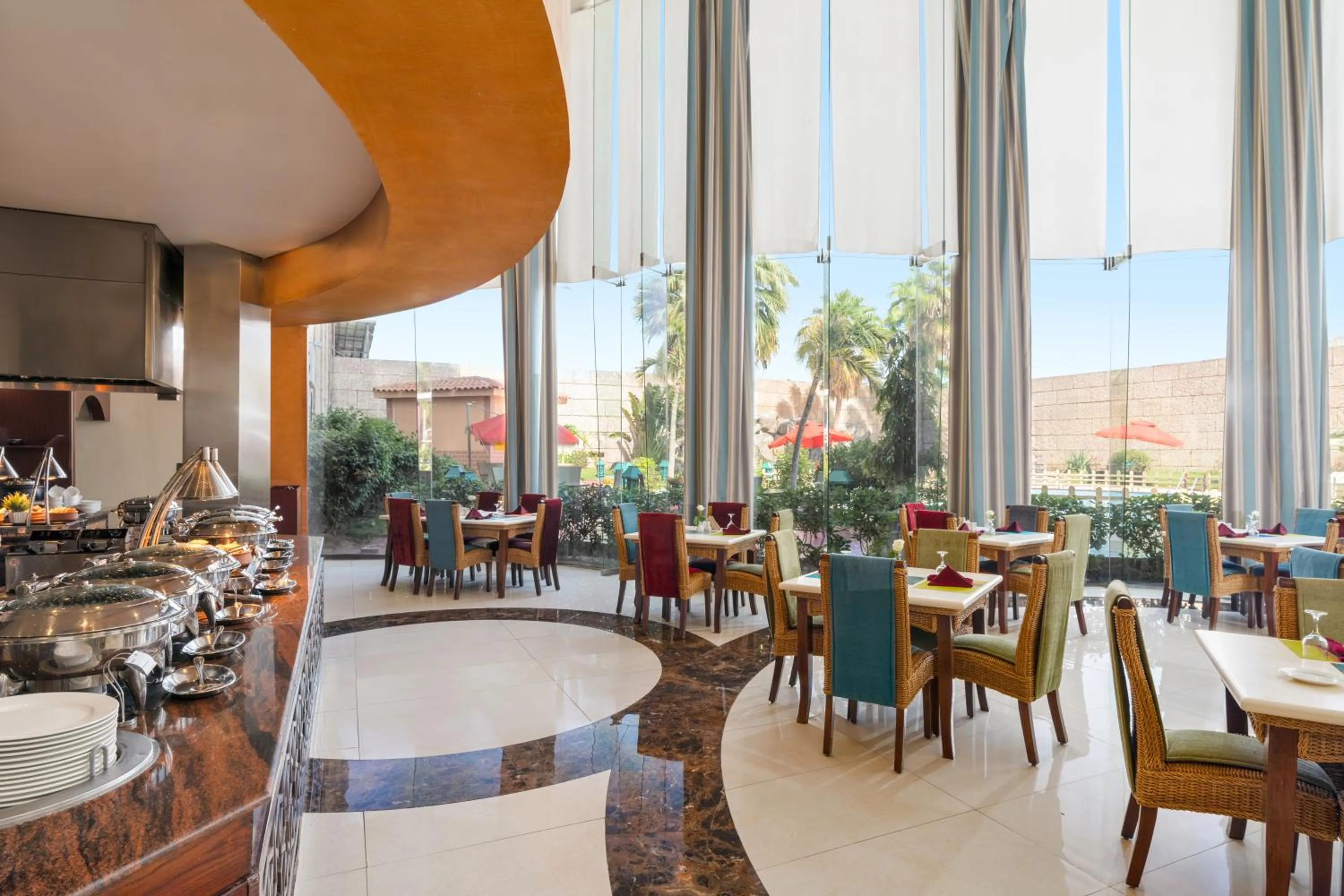 Restaurant/places to eat in Mövenpick Hotel Jeddah