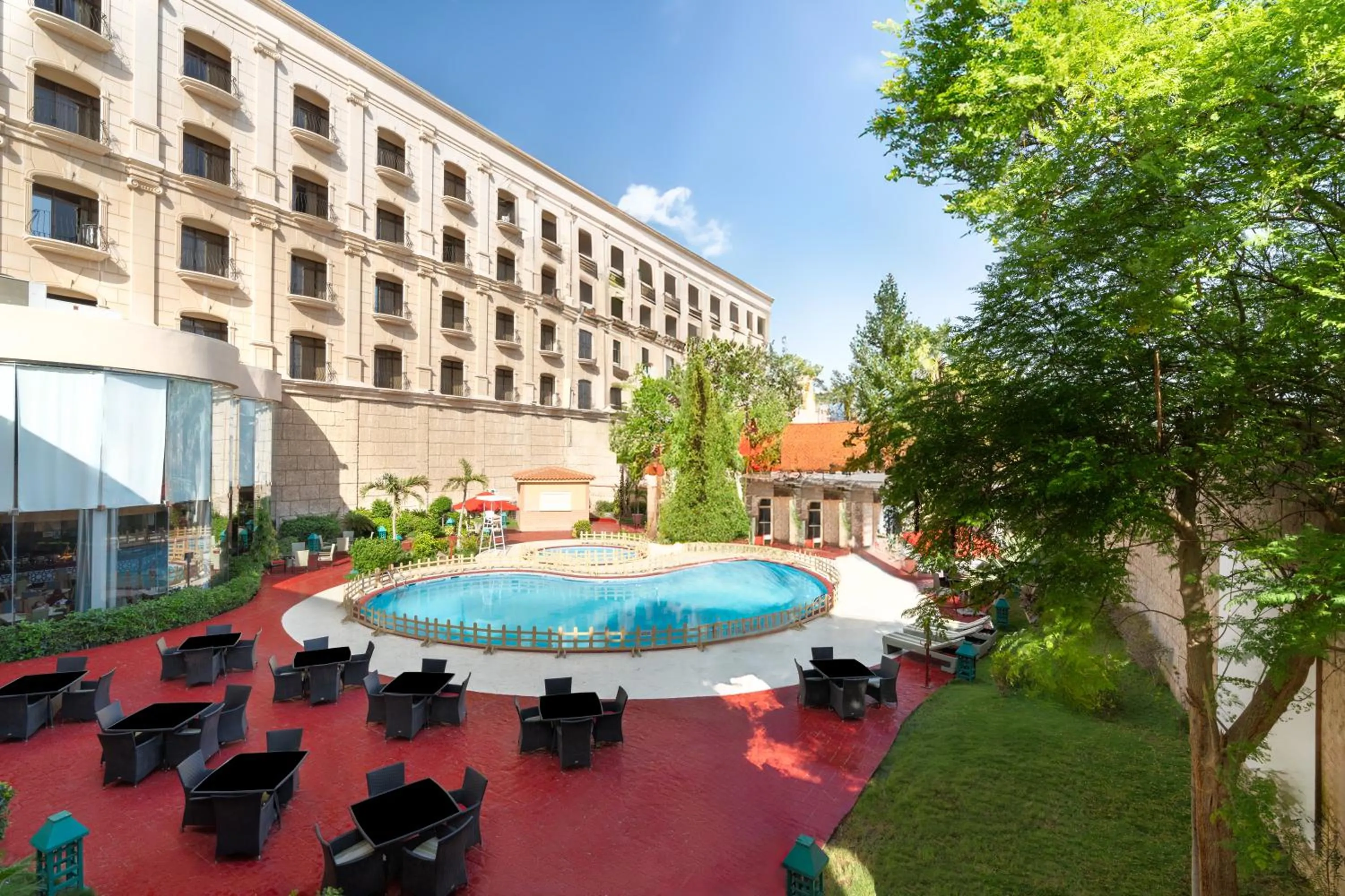 Patio in Mövenpick Hotel Jeddah