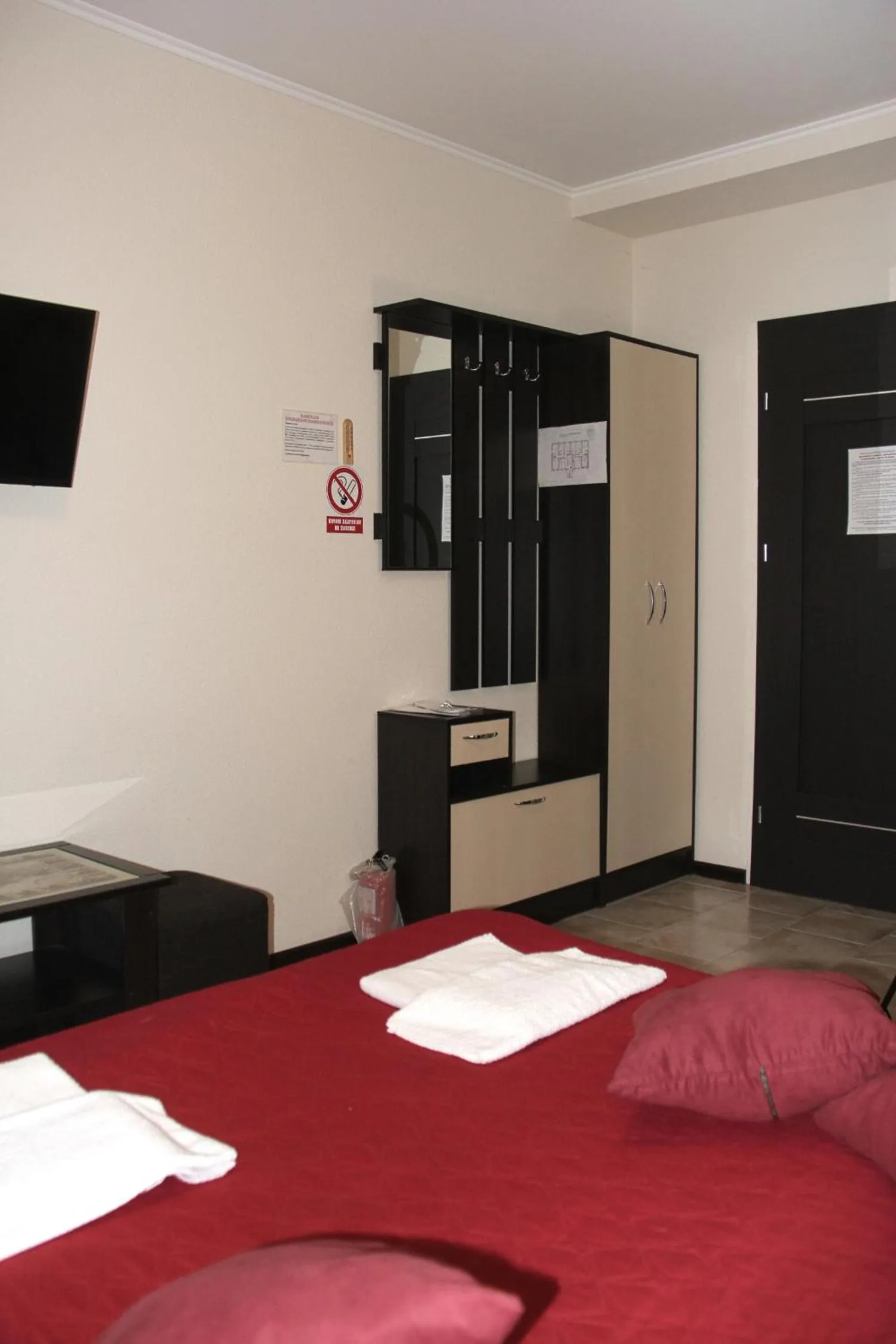 Photo of the whole room, Bed in Breeze Hotel