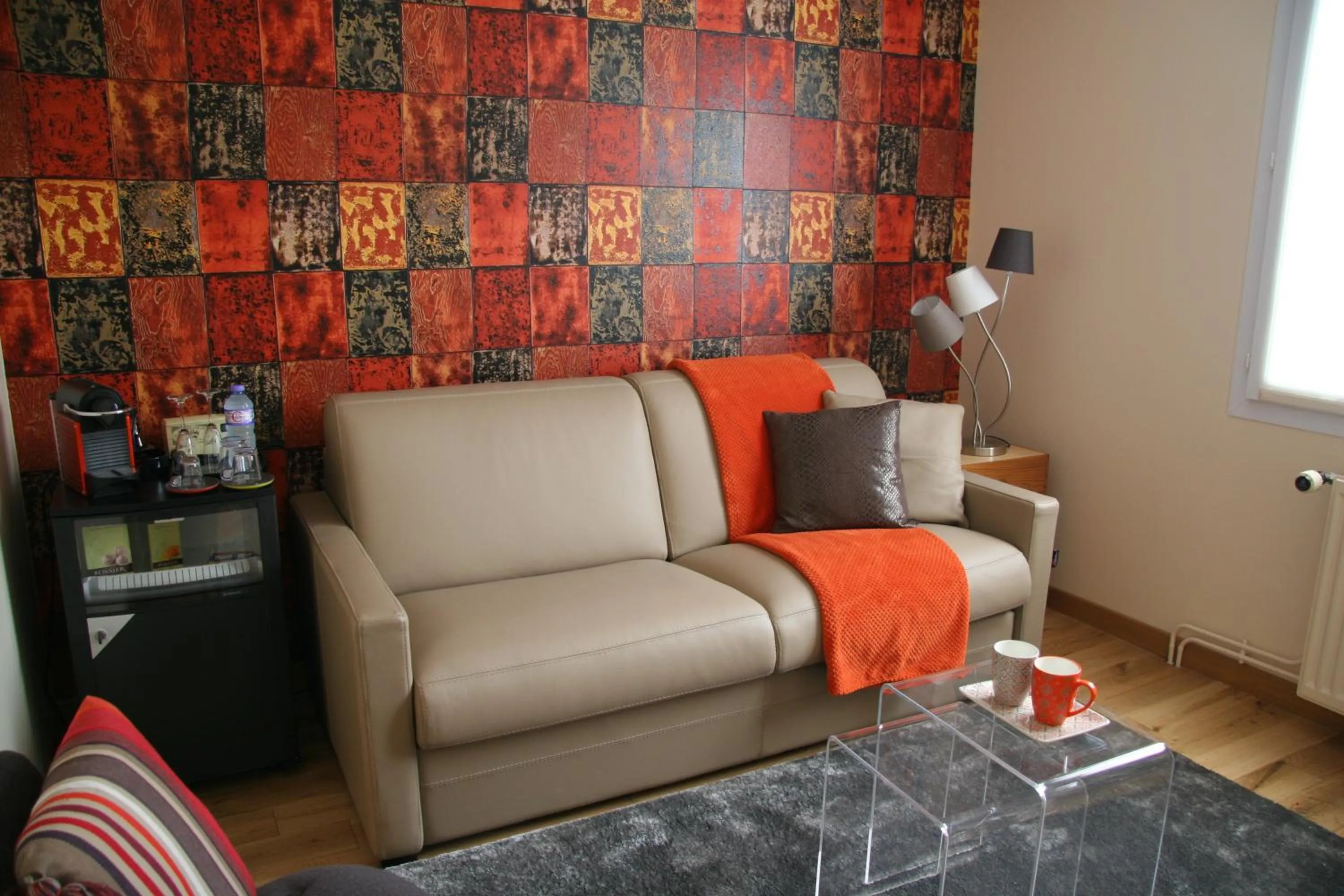 Decorative detail in Les Suites Champenoises