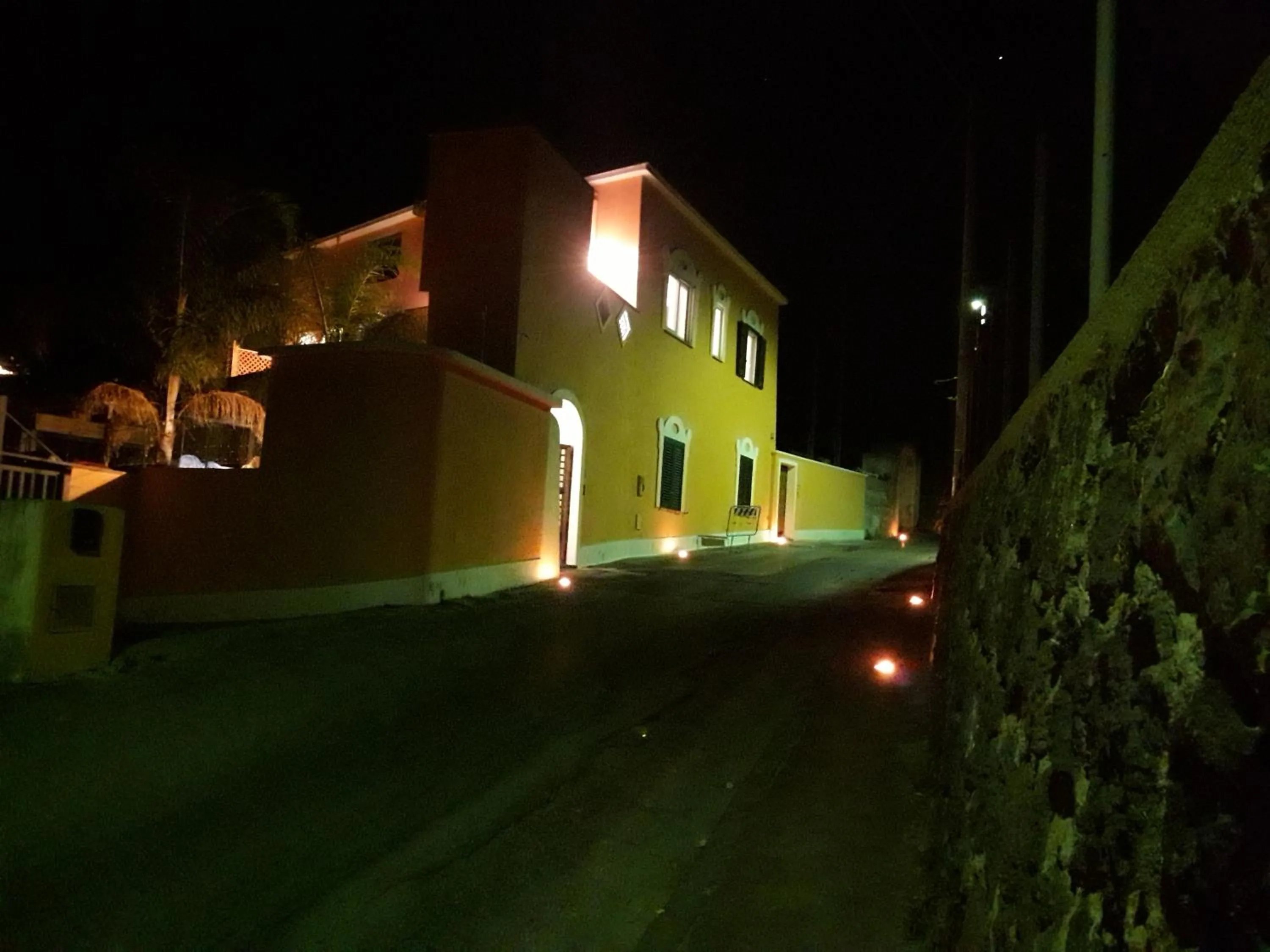 Facade/entrance in Casal San Domenico