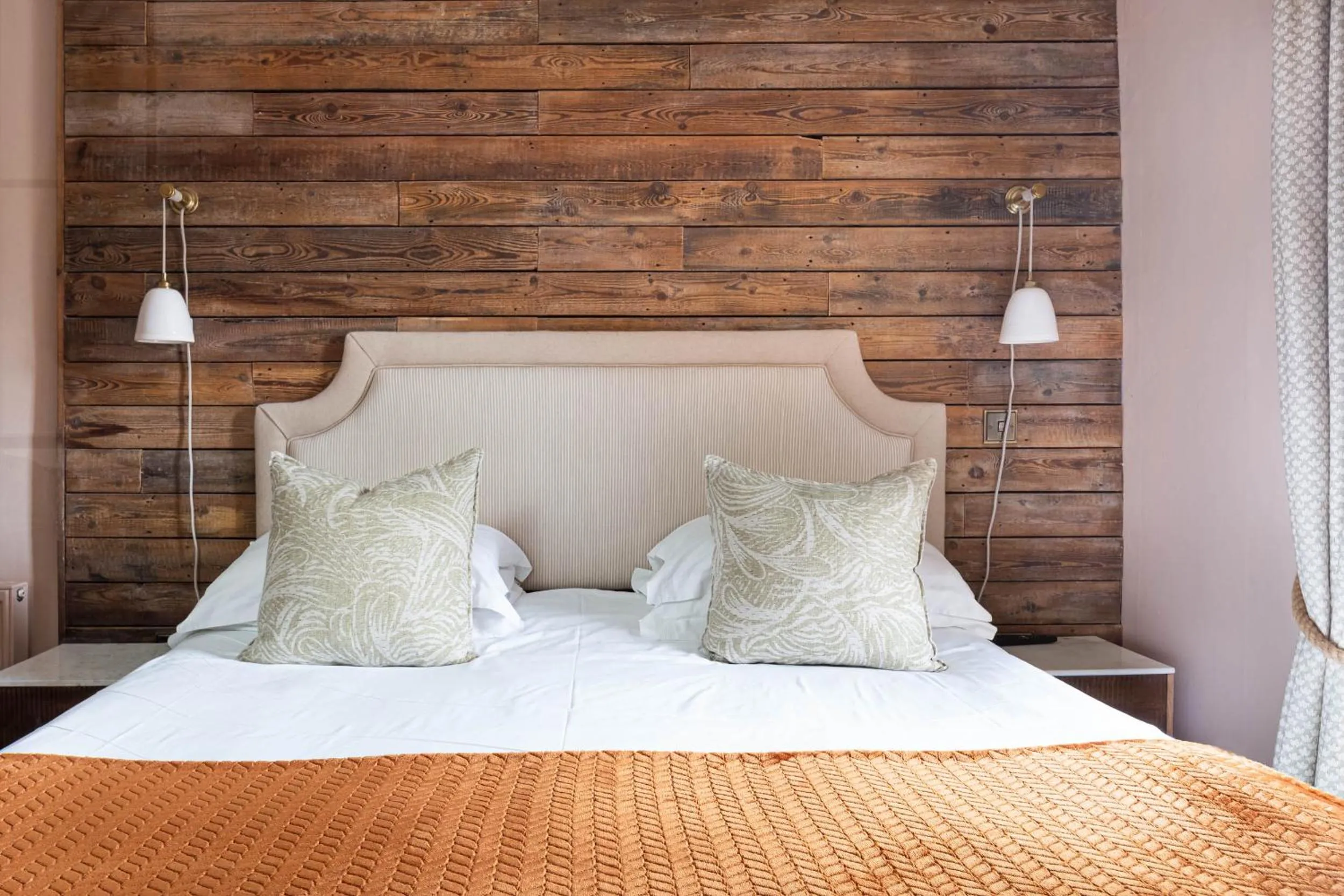 Bed in The Stag at Stow