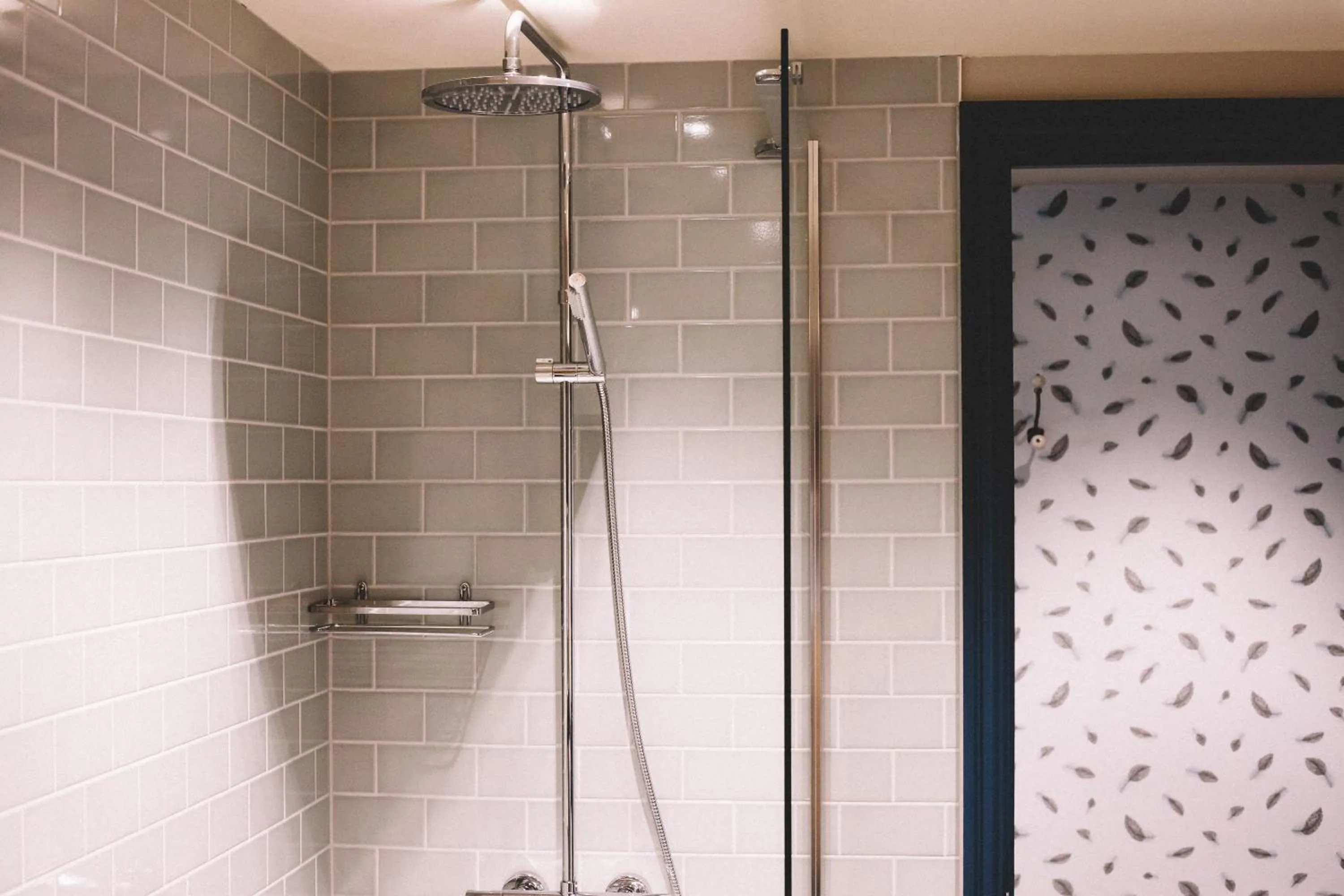 Shower in The Stag at Stow