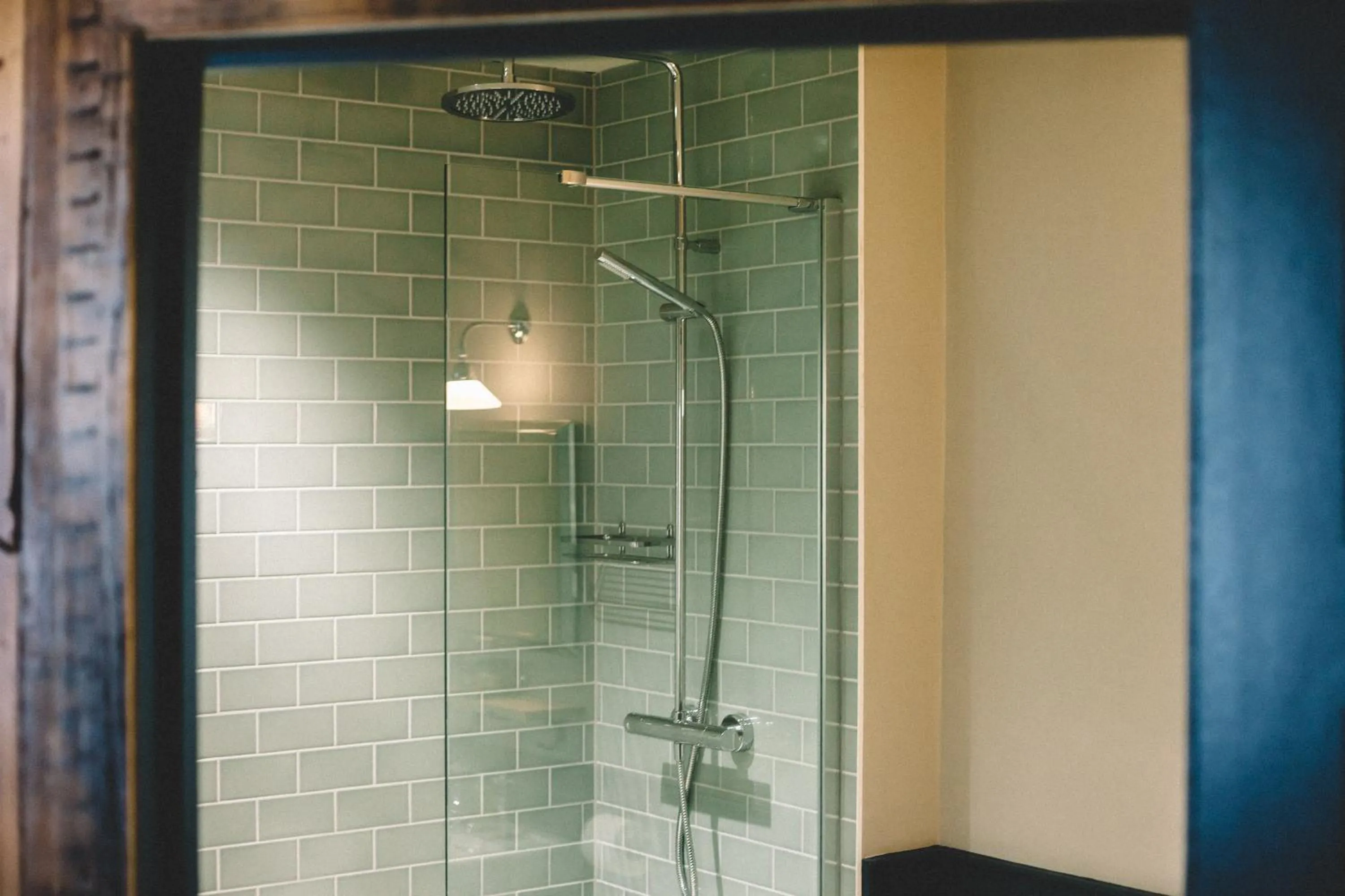 Shower in The Stag at Stow