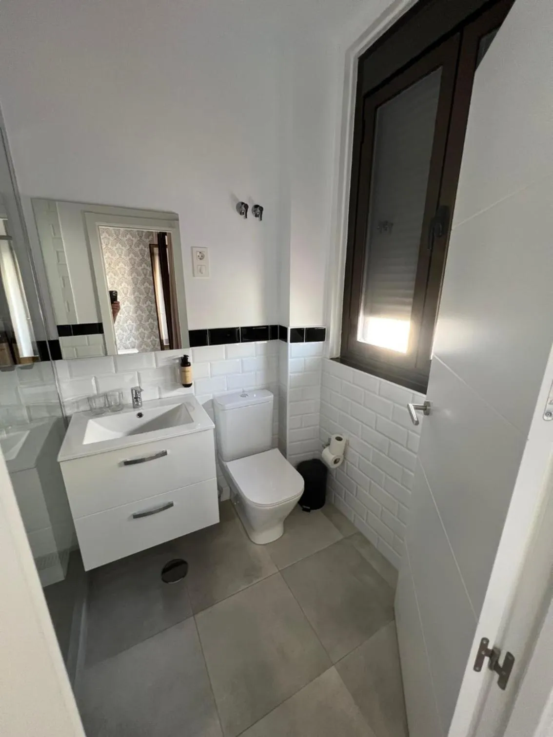 Bathroom in Hostal Galaico