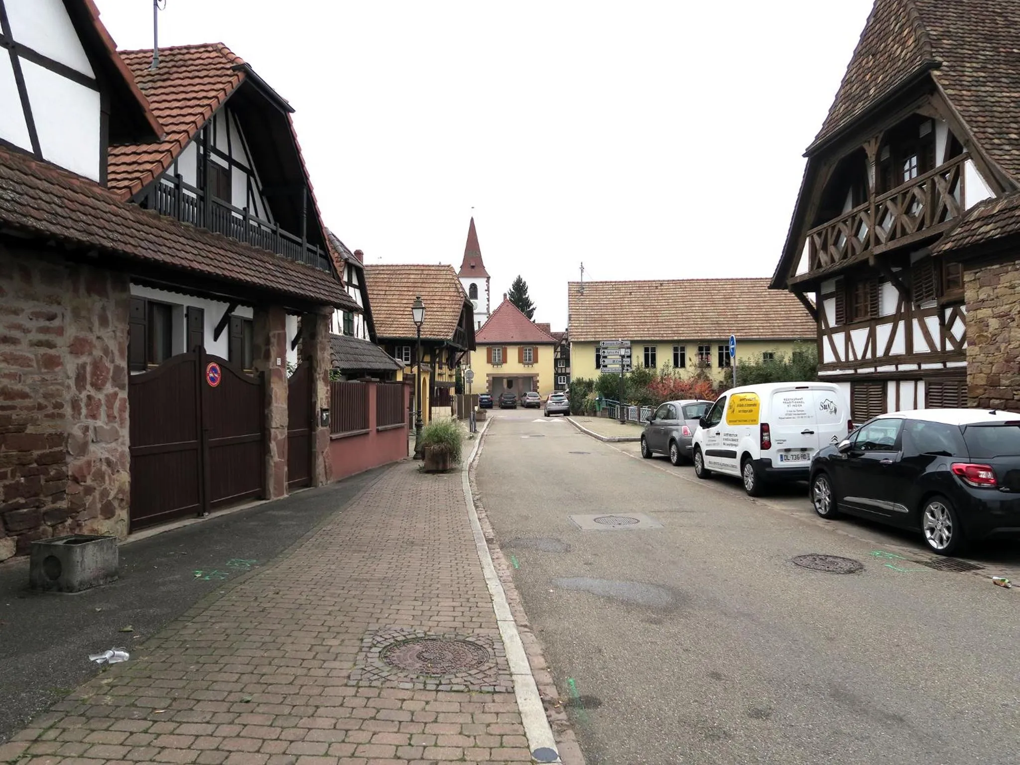 Property building in La Cour des Amis
