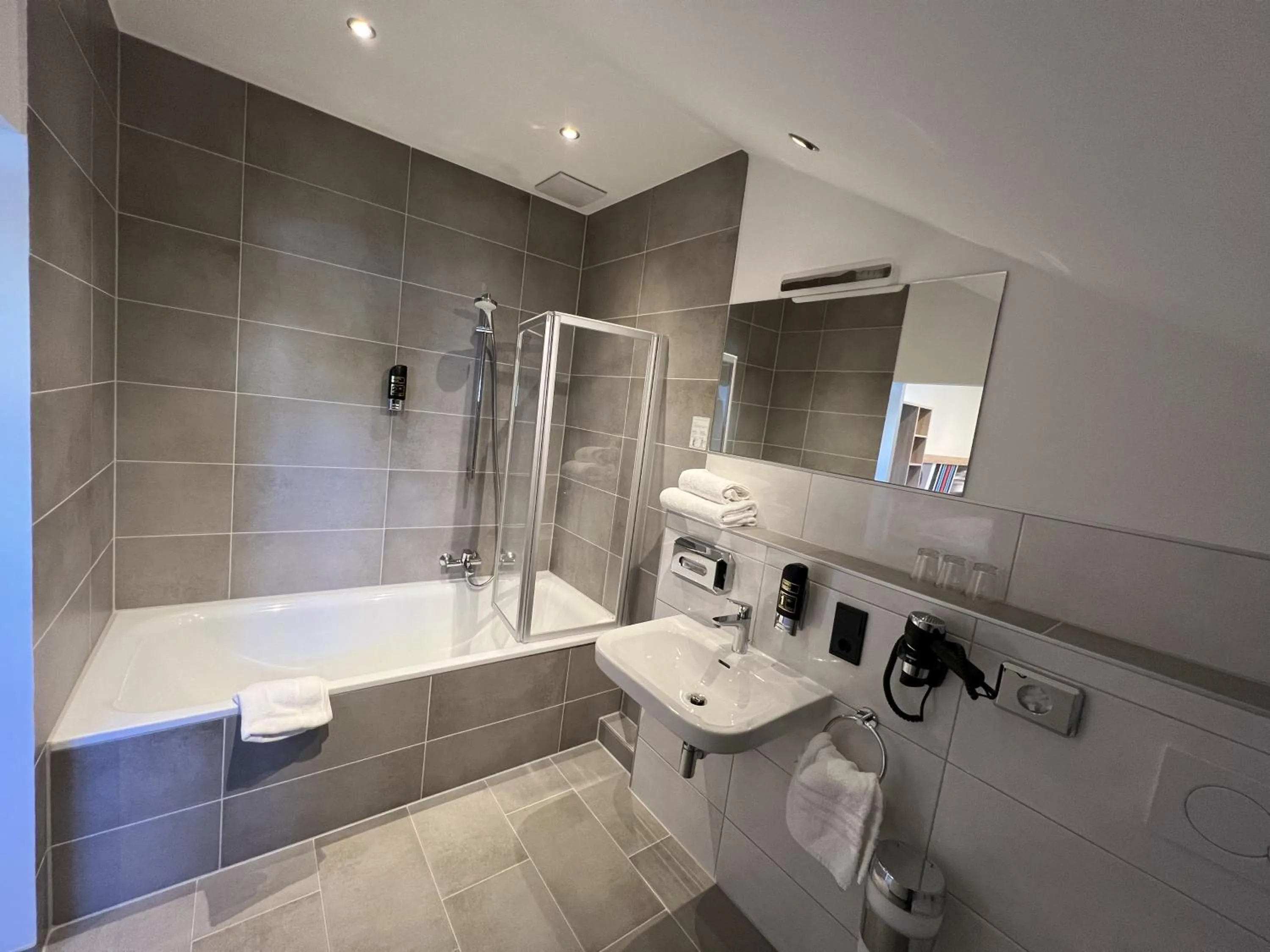 Bathroom in Hotel Am Tiergarten