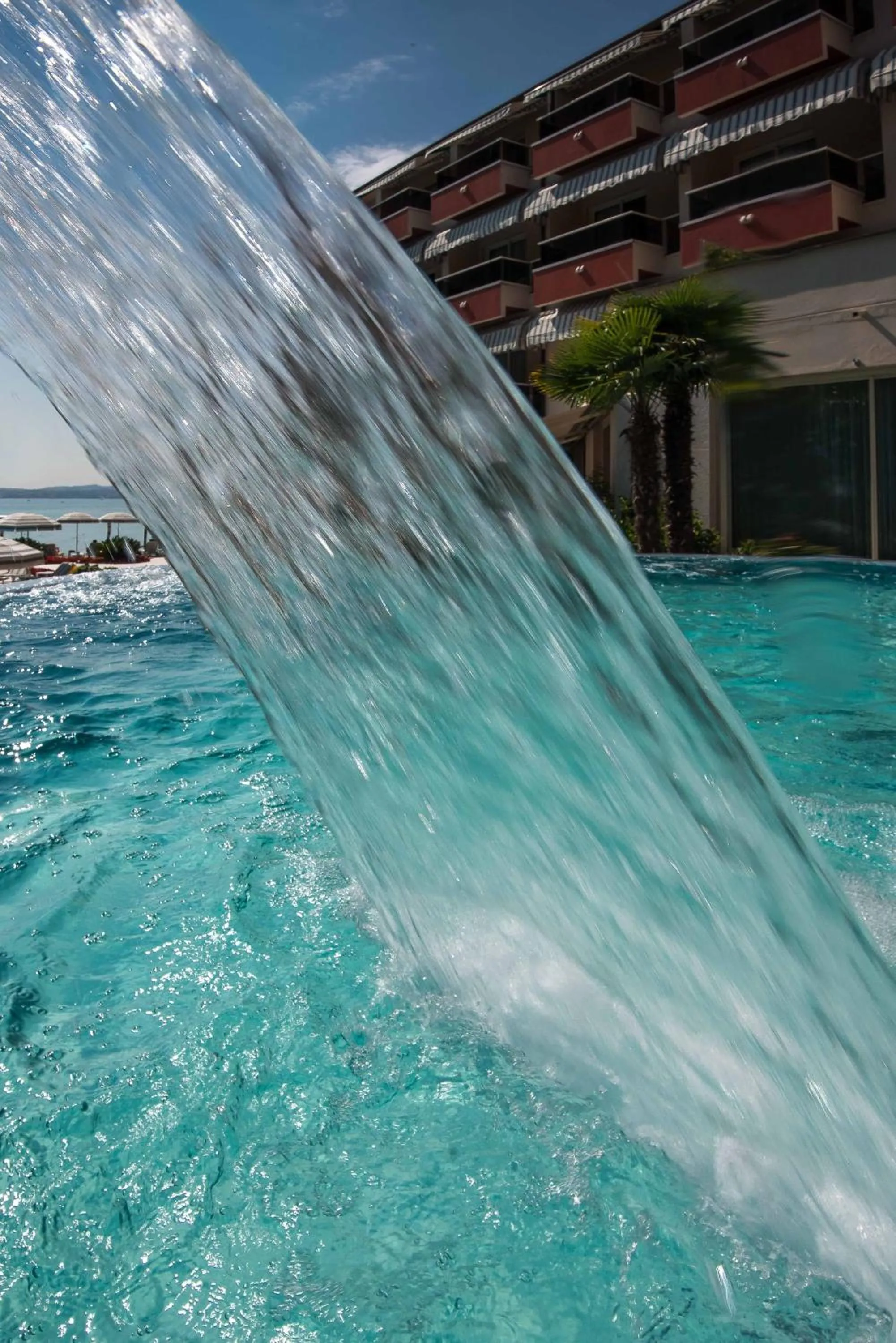 Swimming pool in Hotel Continental Wellness & Spa