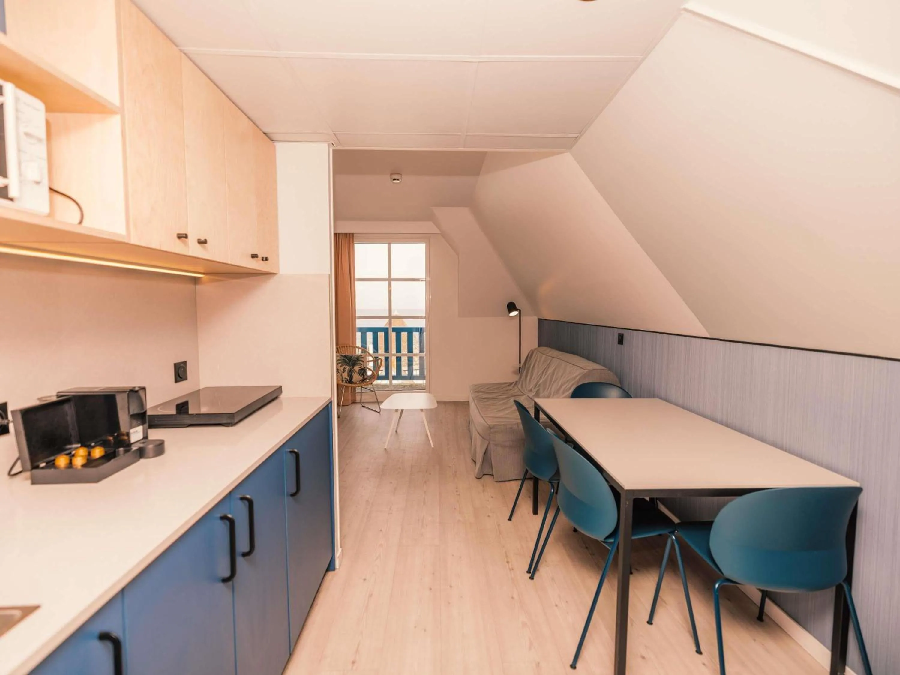 Bedroom in ibis Styles Deauville Villers Plage