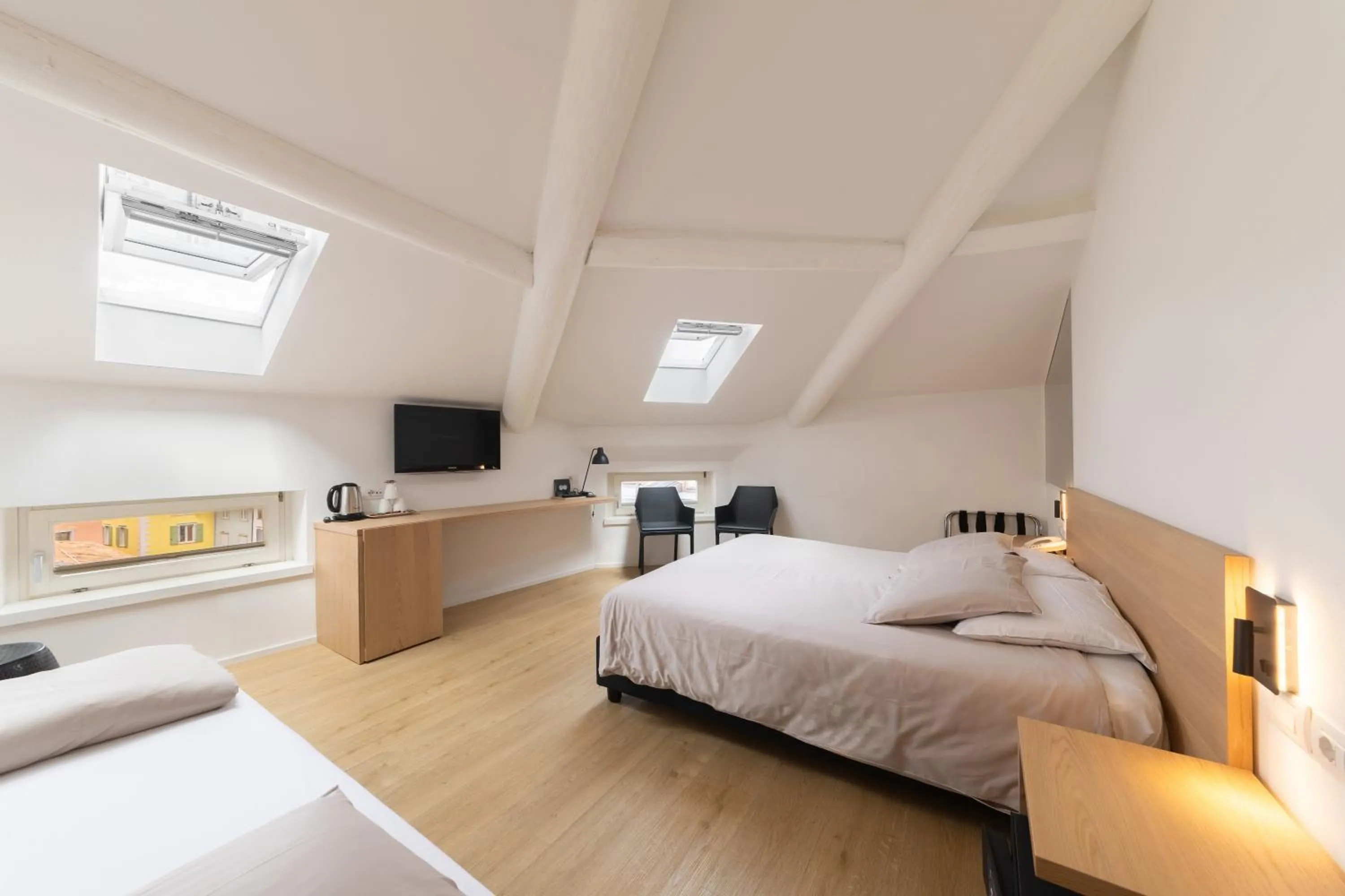 Bed in Hotel Lago Di Garda