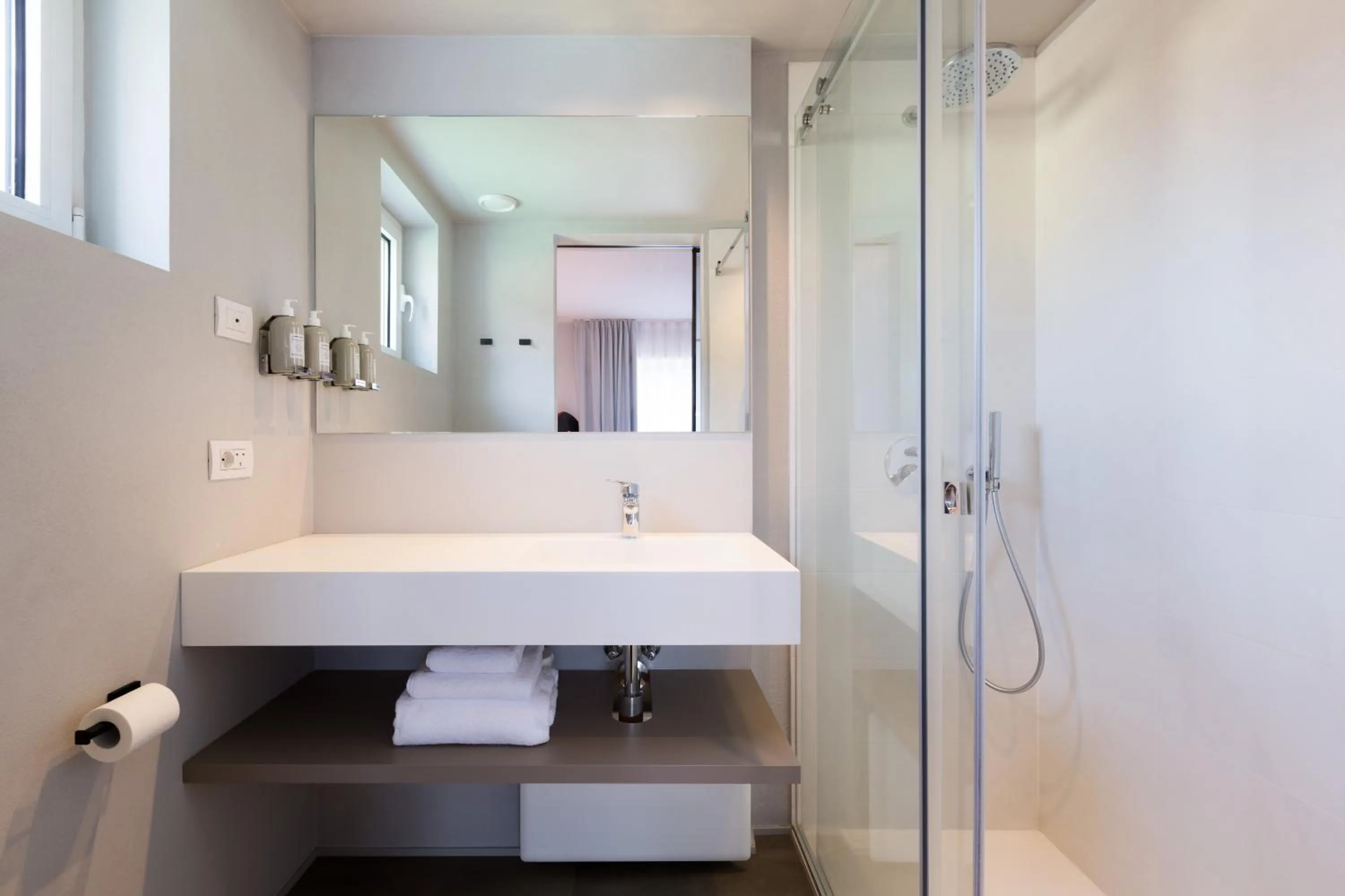 Shower in GoTì Hotel