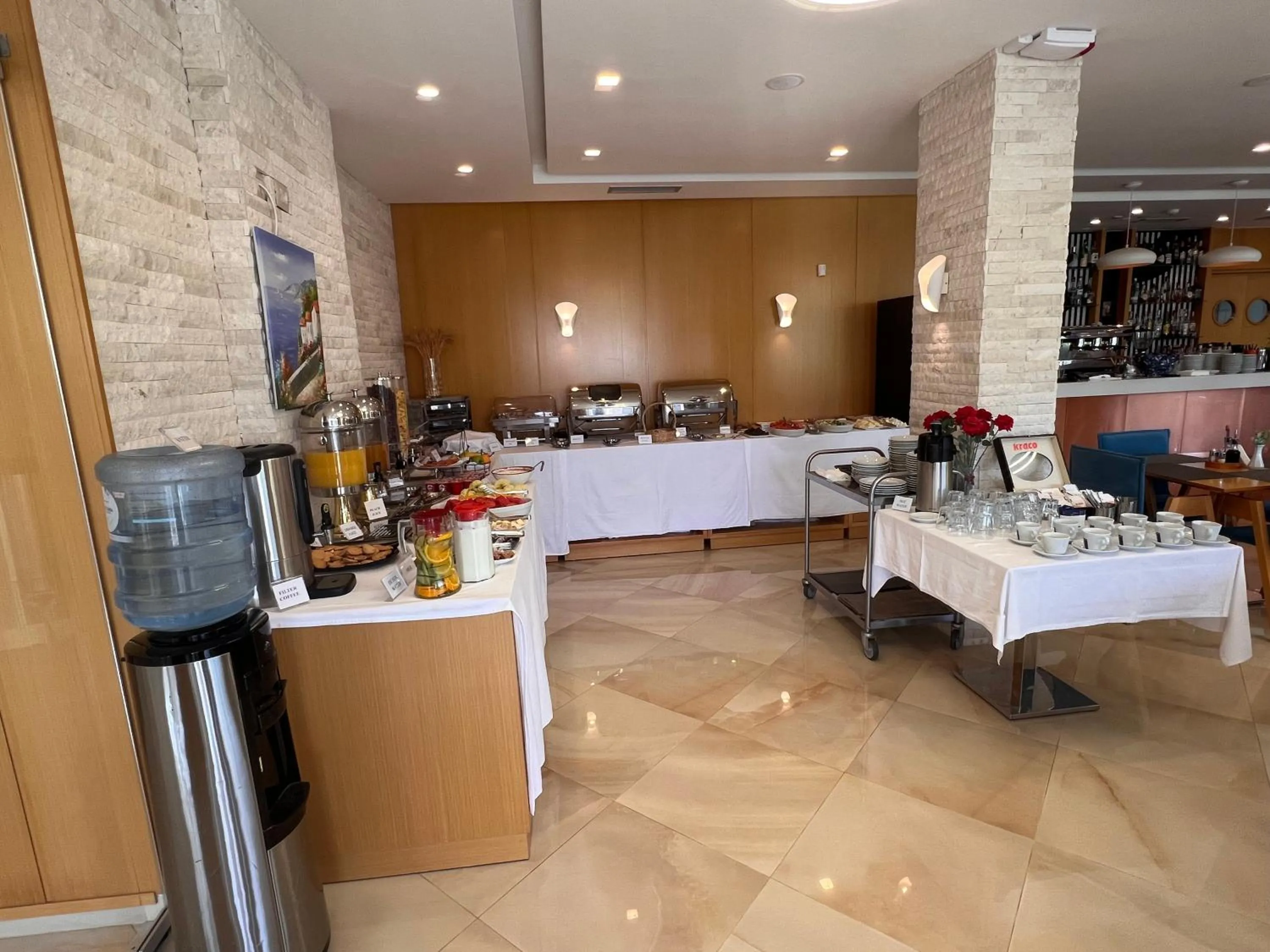 Buffet breakfast in Hotel Luxury