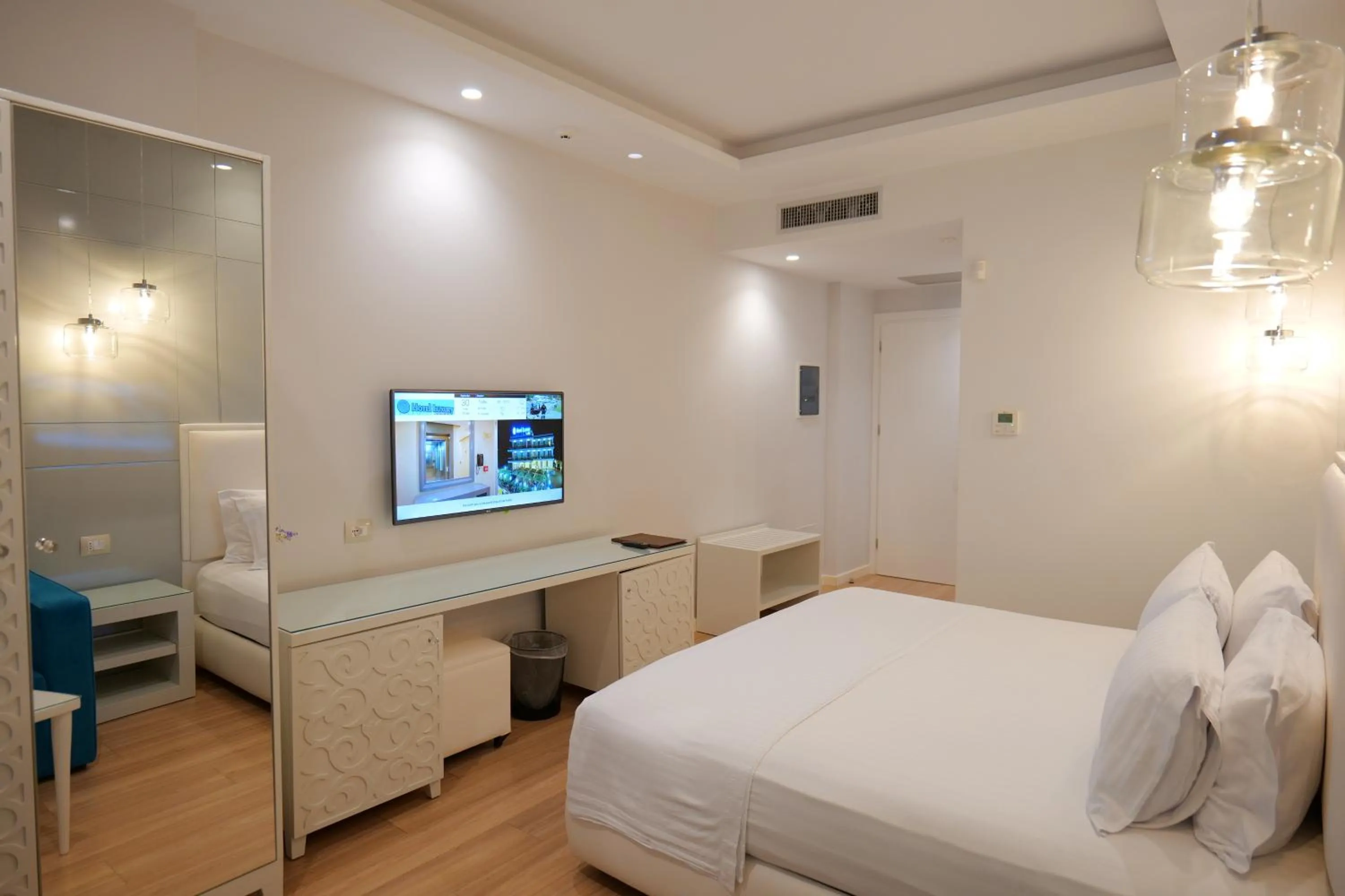 Bedroom, Bed in Hotel Luxury