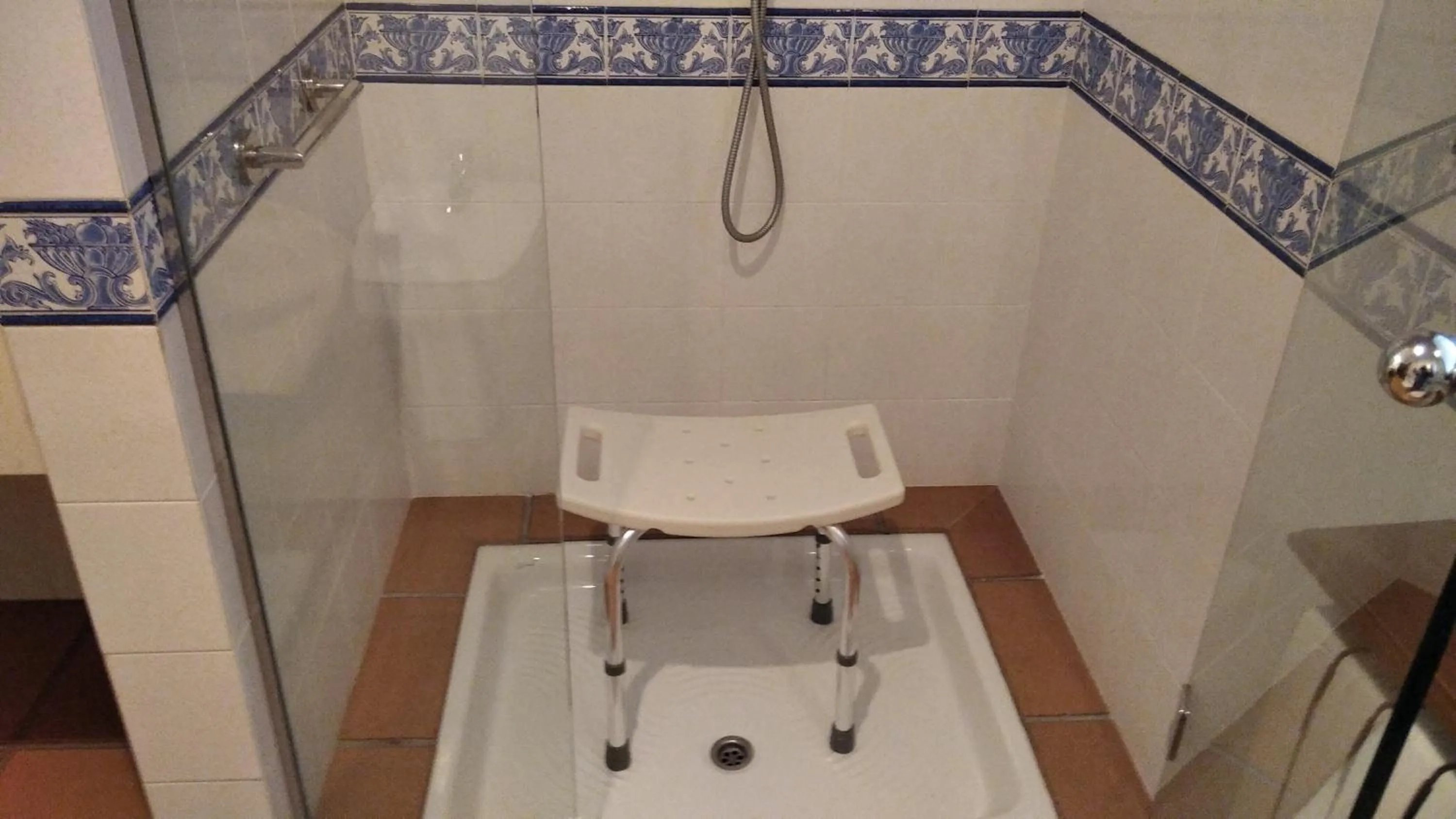 Shower in Les Margarides