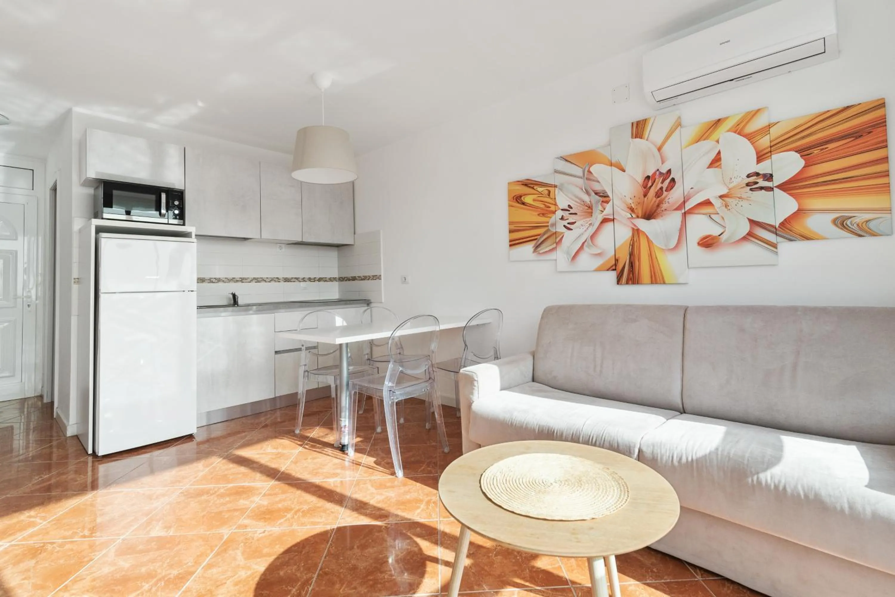 Kitchen or kitchenette in Mariposa Del Sol