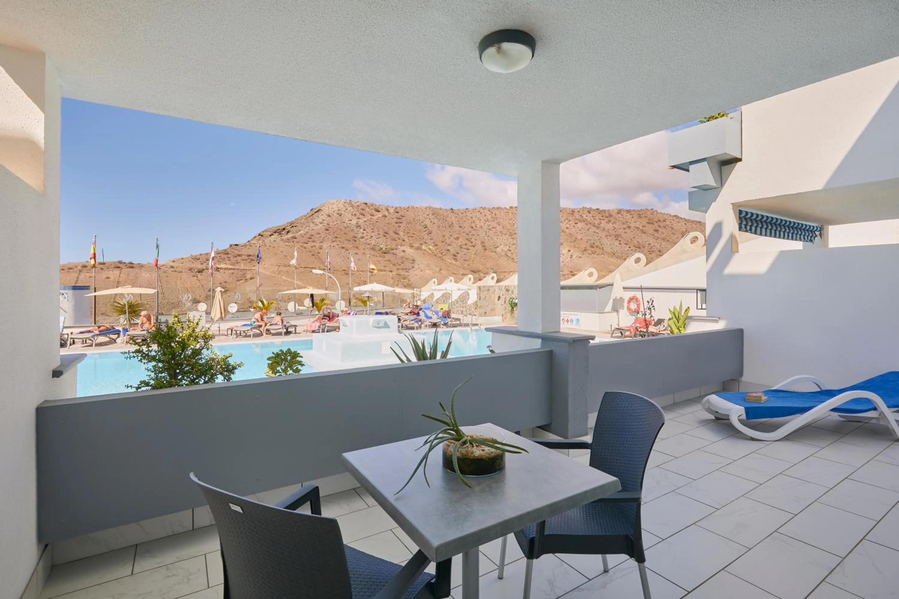 Mountain view in Mariposa Del Sol