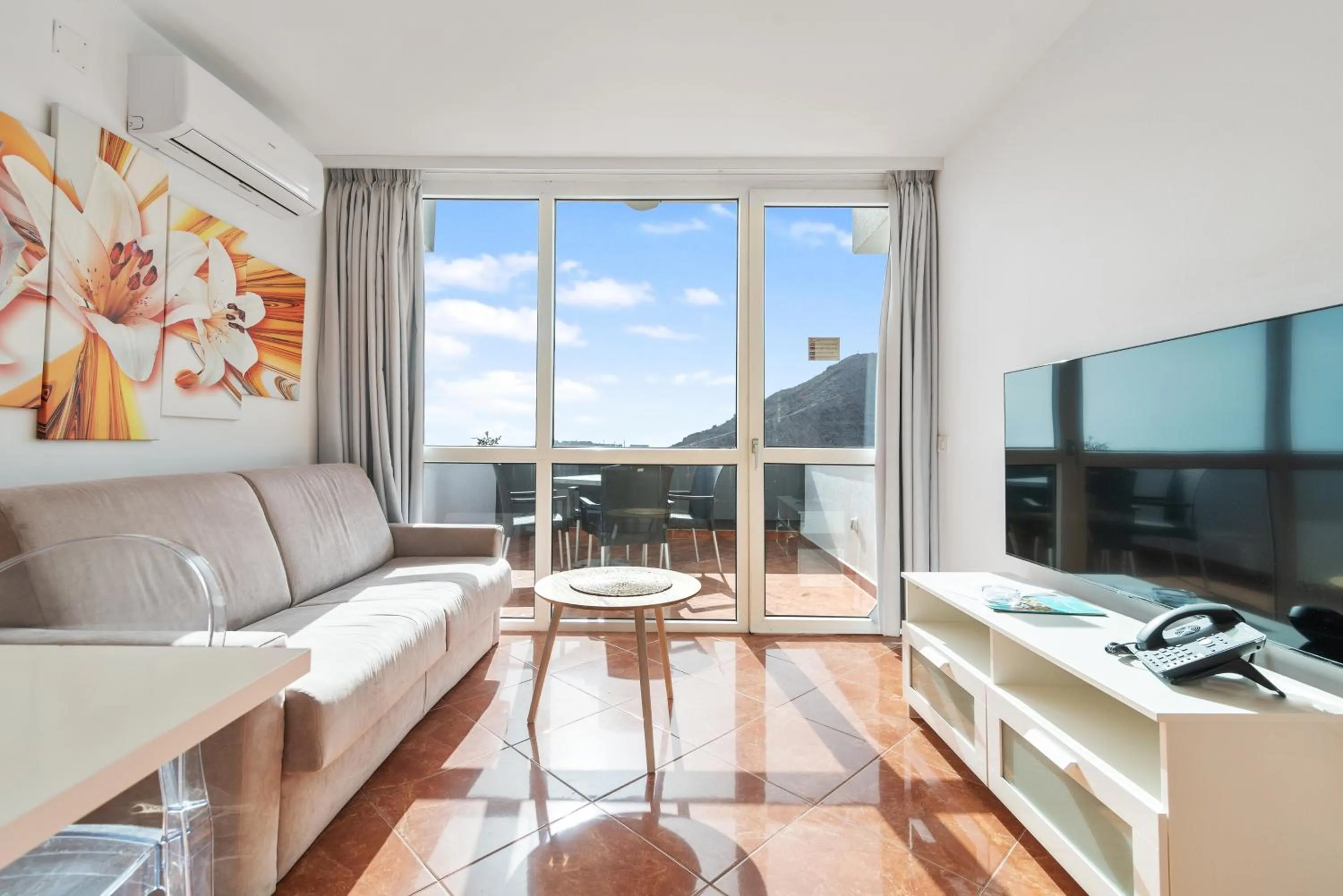 TV and multimedia in Mariposa Del Sol