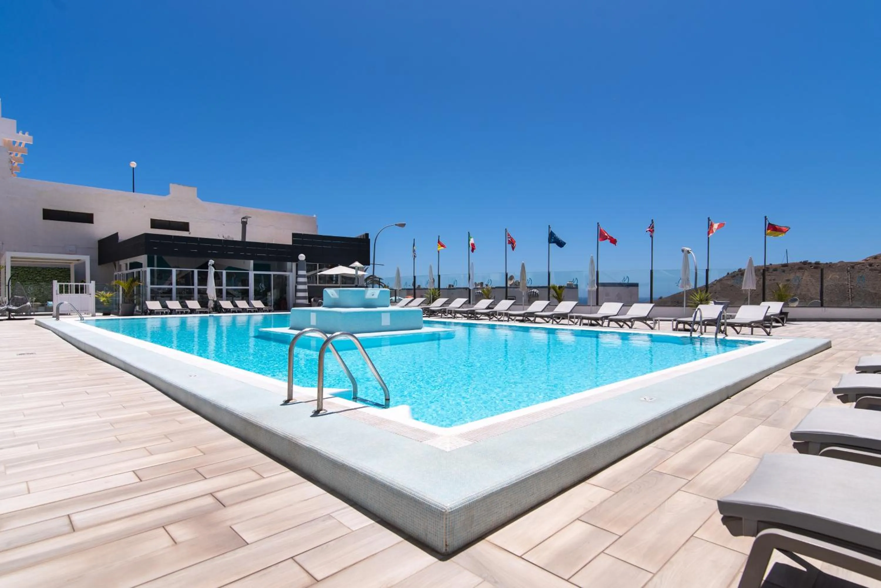 Swimming pool in Mariposa Del Sol