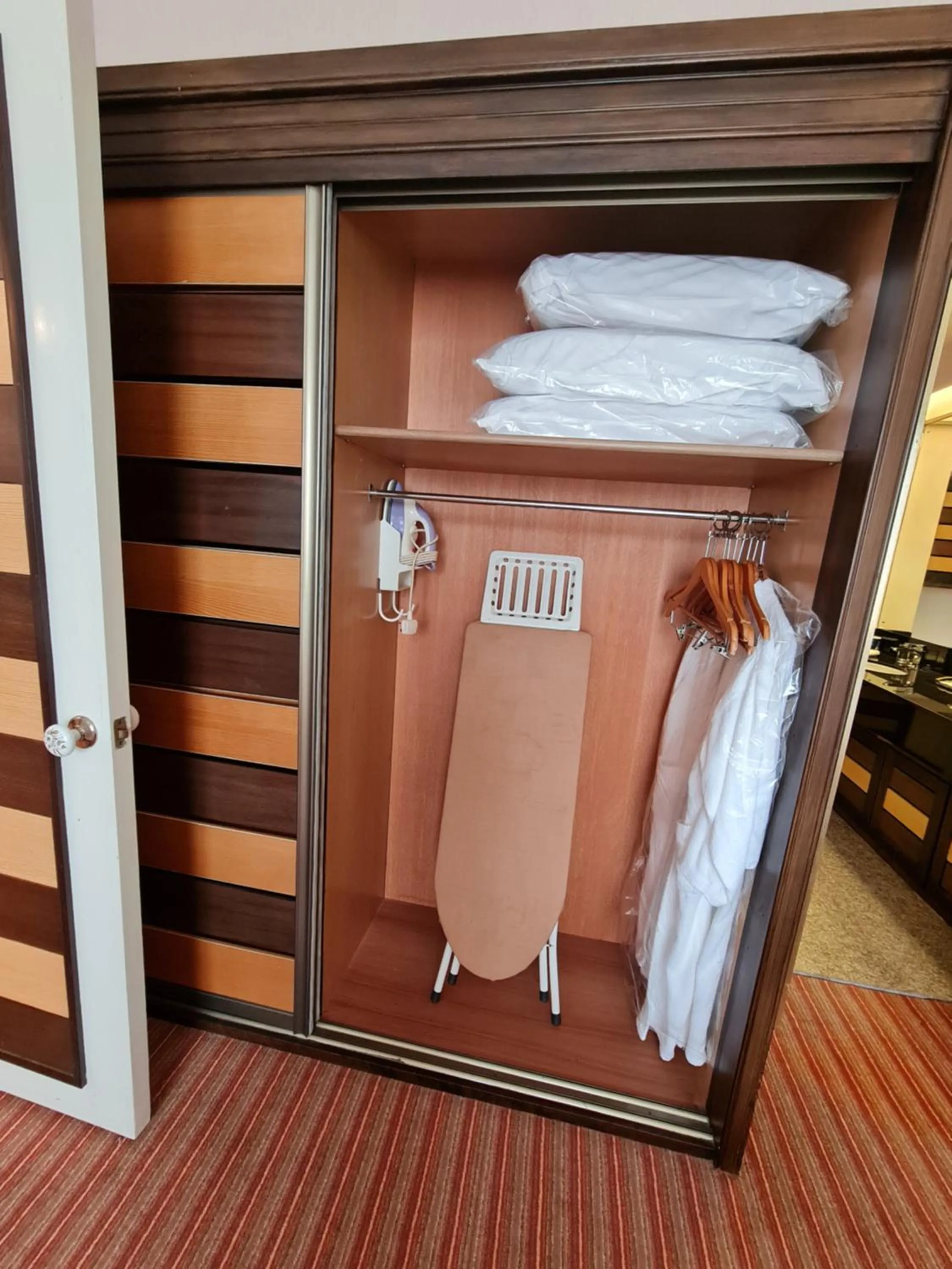 wardrobe in Dynasty Hotel Miri