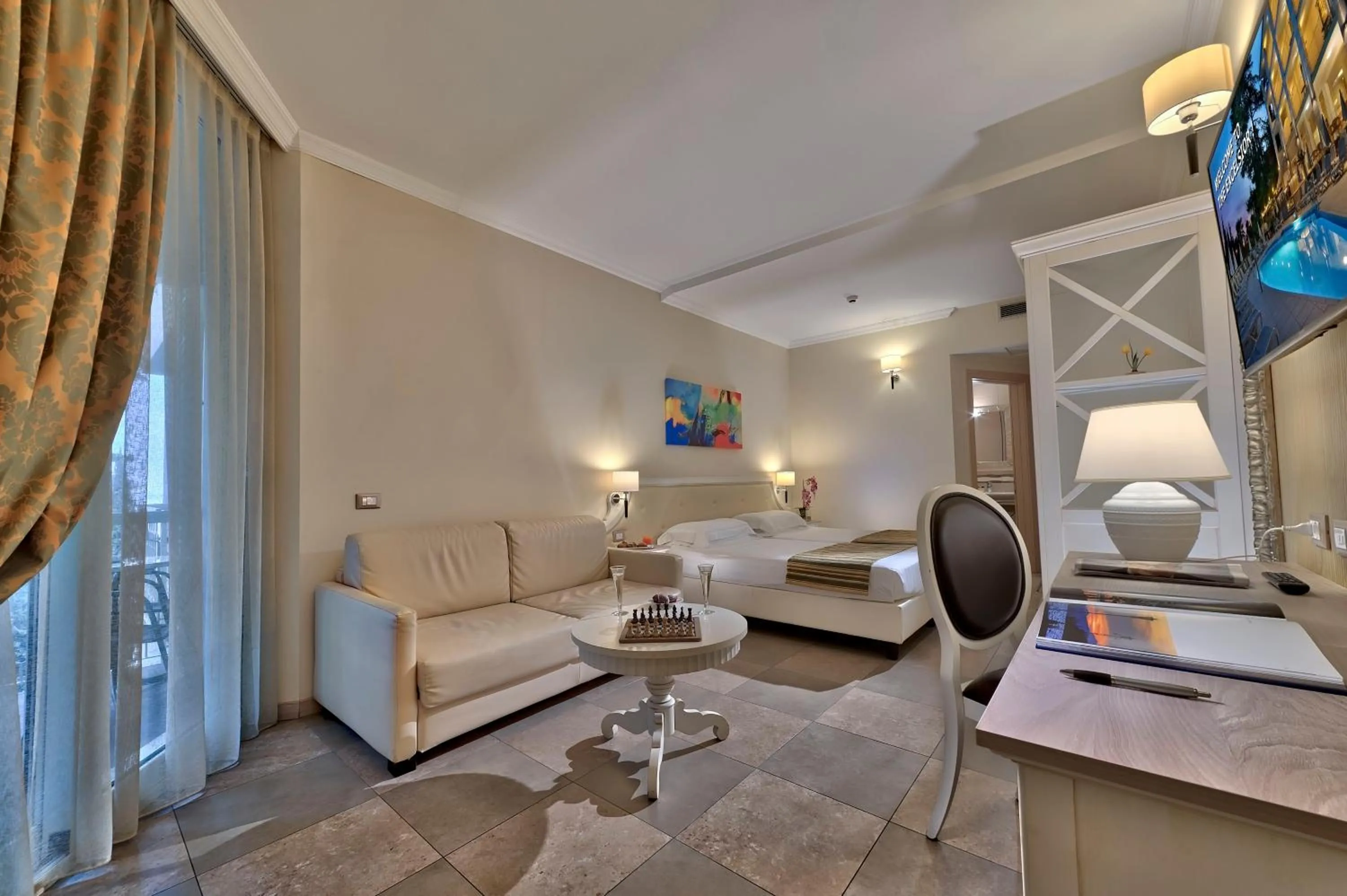 Photo of the whole room in Hotel Excelsior Le Terrazze