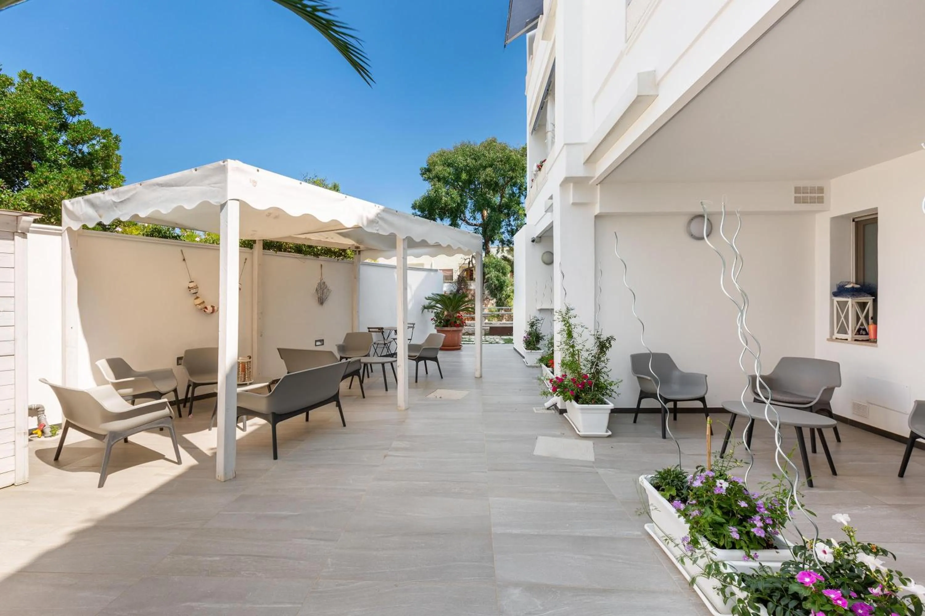 Patio in Maresidence - il Residence sul mare a Torre Pali