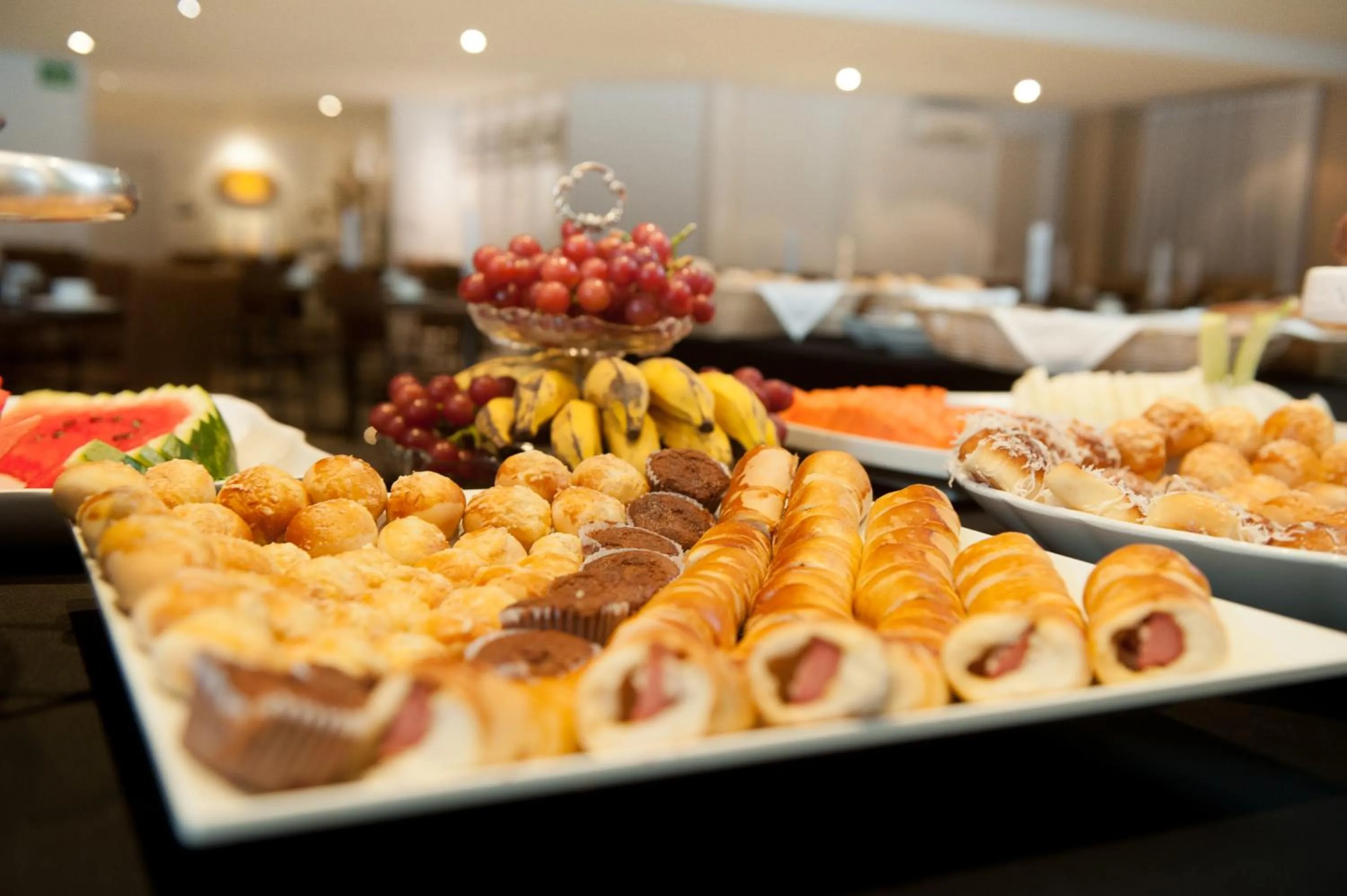 Buffet breakfast in Planalto Bittar Hotel e Eventos