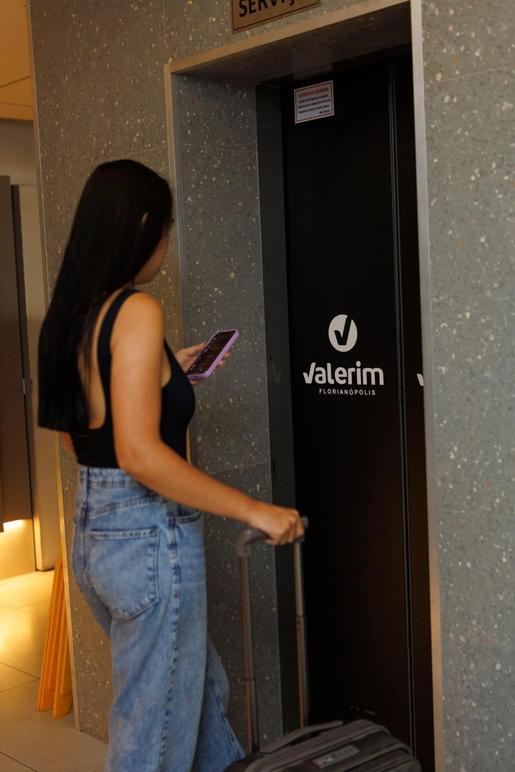 elevator in Valerim Florianópolis