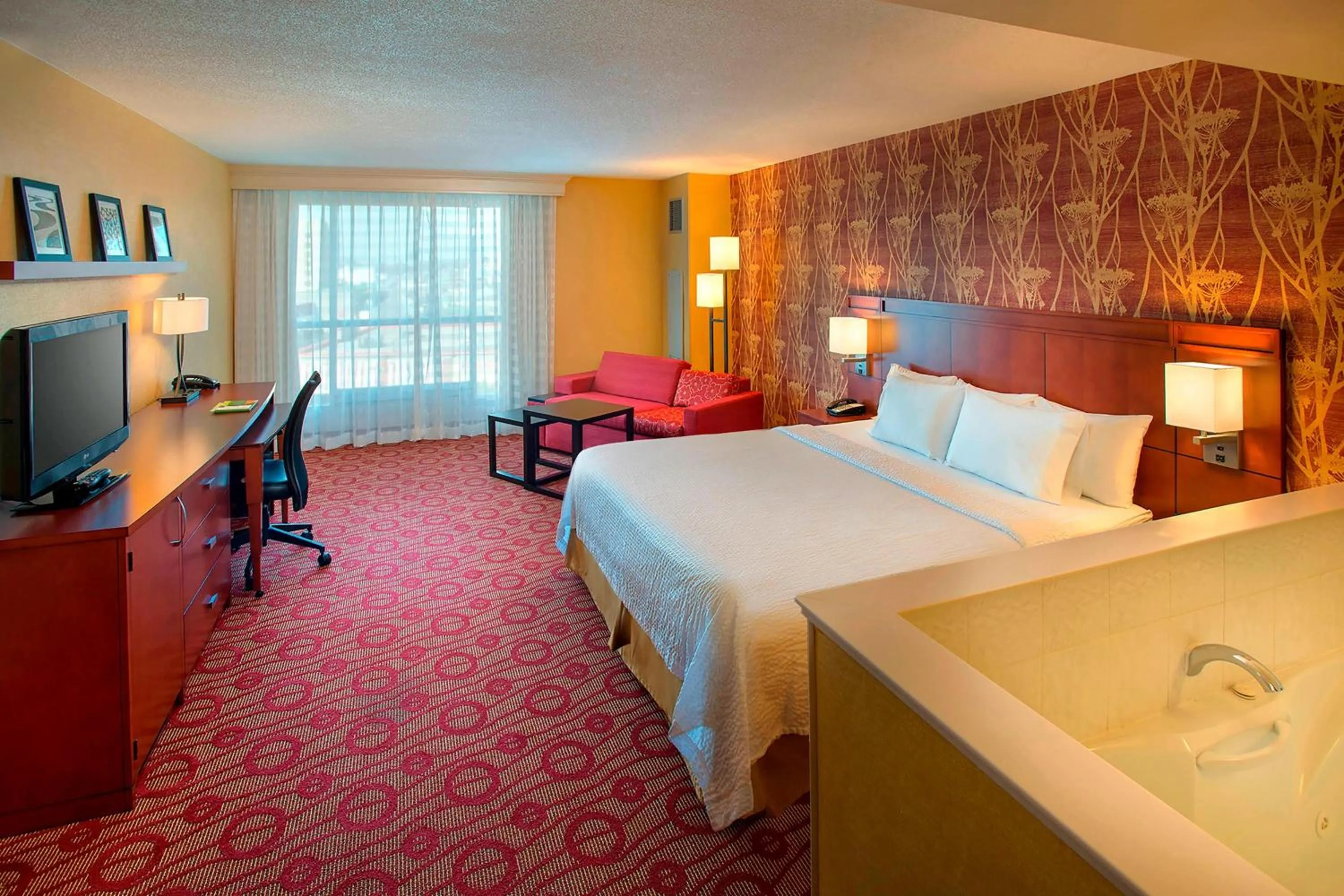Photo of the whole room, Bed in Courtyard by Marriott Niagara Falls