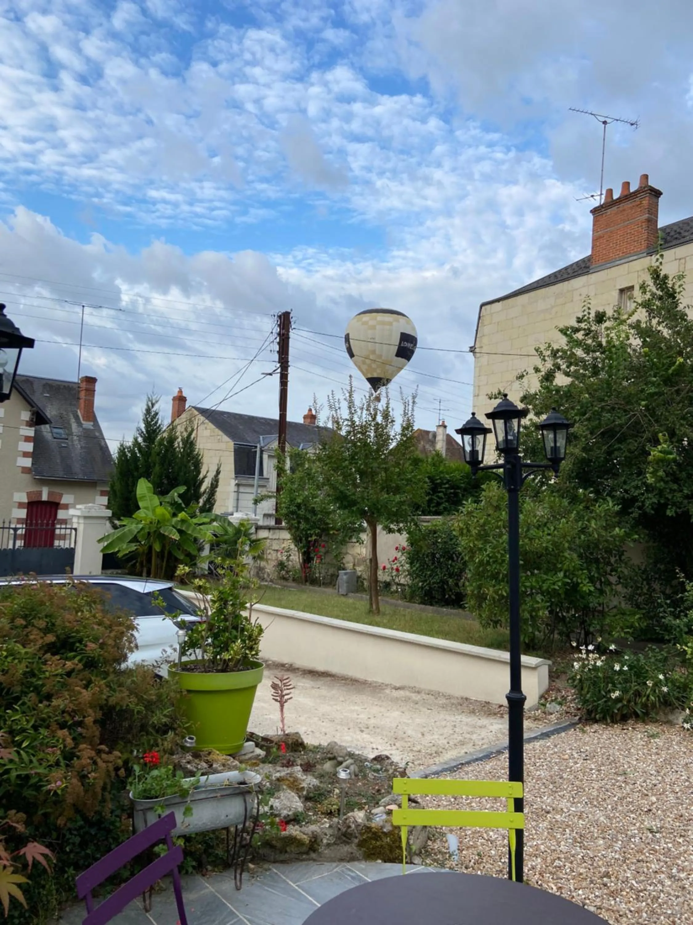 Inner courtyard view in Les Rives du Cher - Chambres d'hôtes