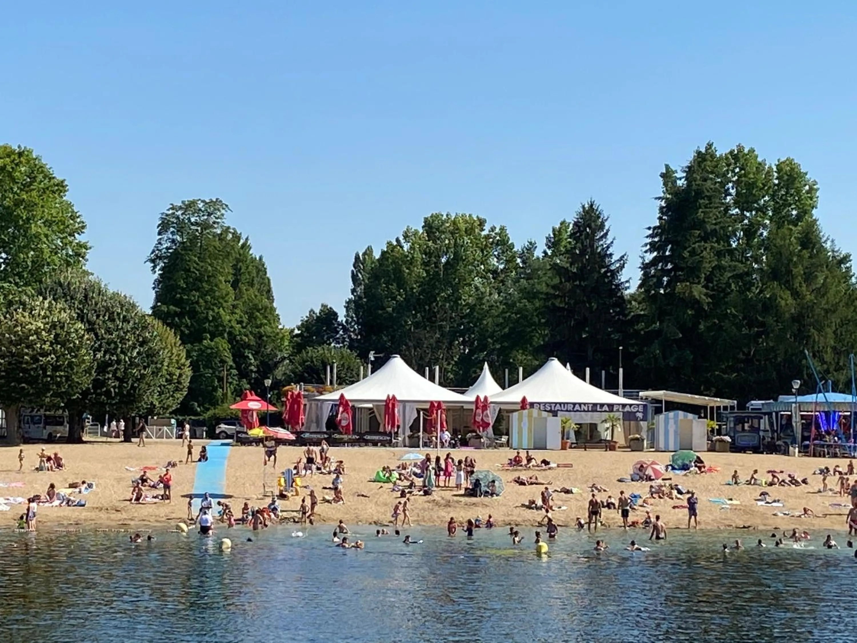 Beach in Les Rives du Cher - Chambres d'hôtes