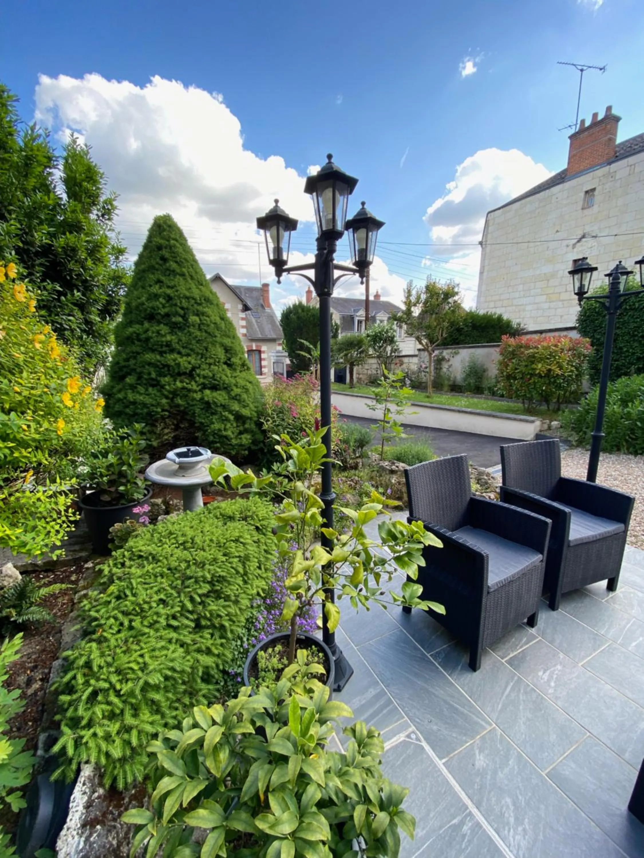 Patio in Les Rives du Cher - Chambres d'hôtes