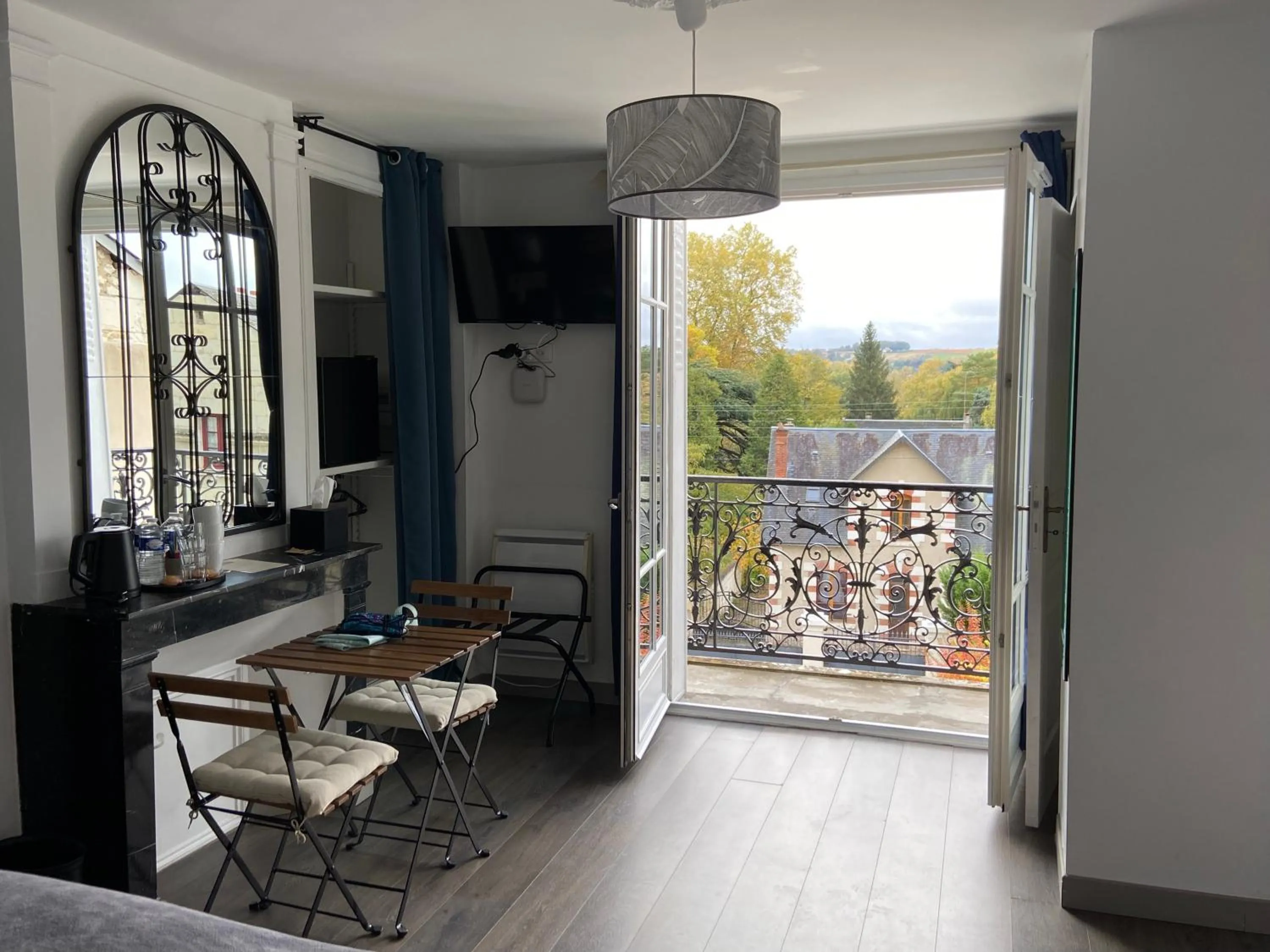 Quiet street view in Les Rives du Cher - Chambres d'hôtes