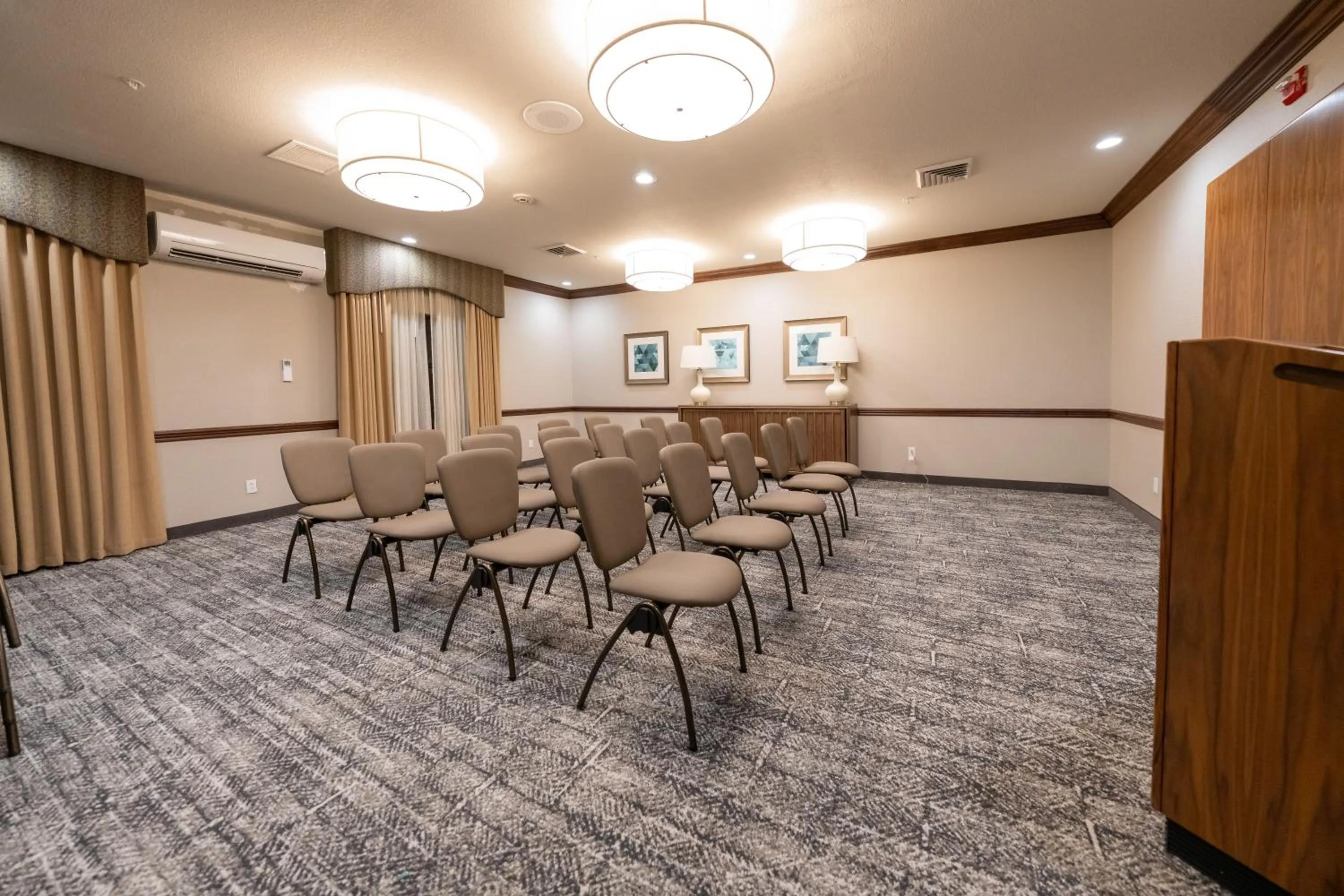 Meeting/conference room in Staybridge Suites Columbia-Highway 63 & I-70 by IHG